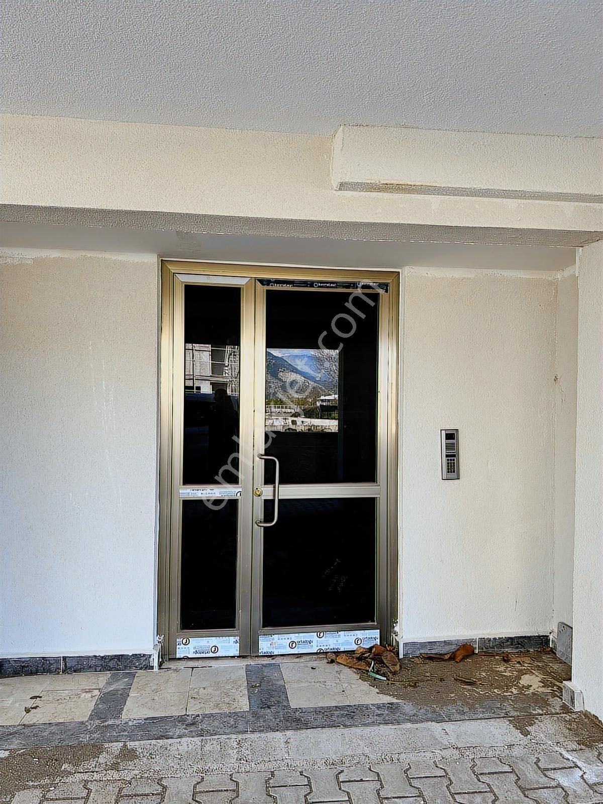 Gökhan Gökdemir'den Havuzlu Site İçinde 1+1 Kiralık Daireler - Görsel 15