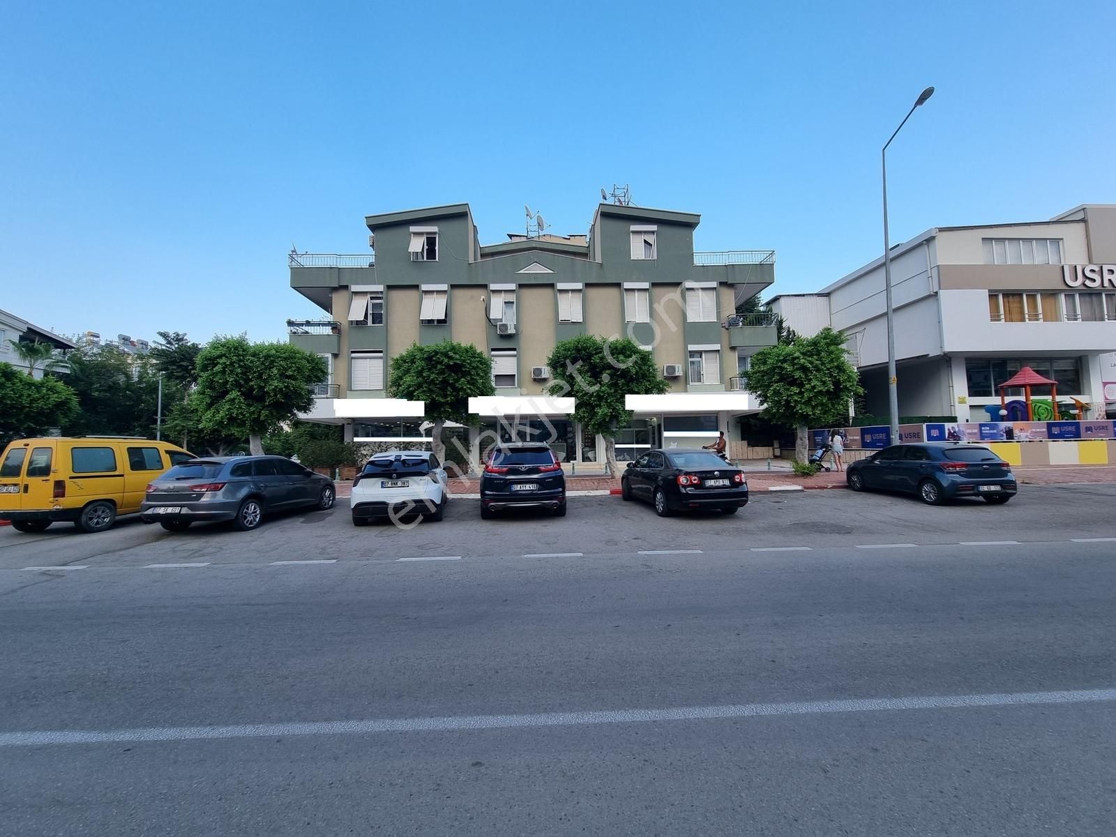 Fener'de Terracıty&bulvar Lara Arası Falez Caddesi Üzeri Dükkan - Görsel 2