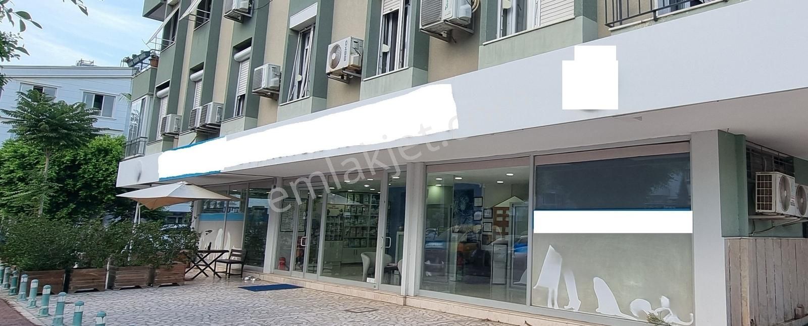 Fener'de Terracıty&bulvar Lara Arası Falez Caddesi Üzeri Dükkan