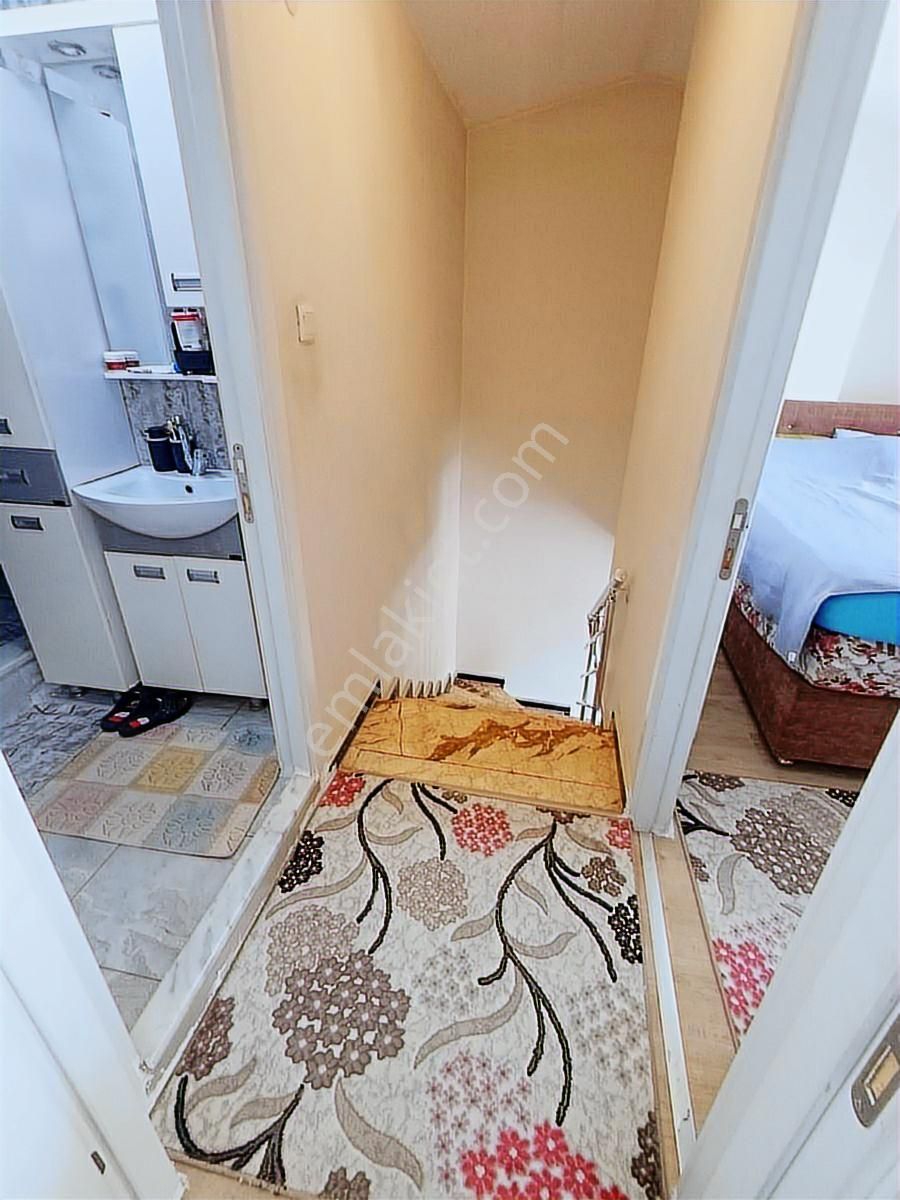 Satılık 2+1 Bakımlı Geniş Daire Güney Cephe Cadde Üzeri - Görsel 21