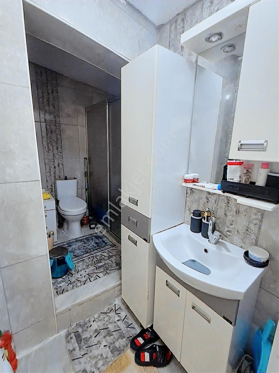 Satılık 2+1 Bakımlı Geniş Daire Güney Cephe Cadde Üzeri - Görsel 7
