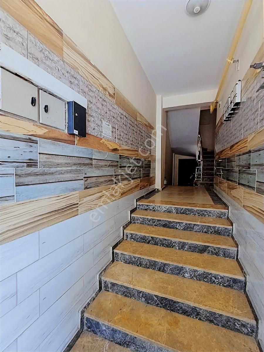 Satılık 2+1 Bakımlı Geniş Daire Güney Cephe Cadde Üzeri - Görsel 19
