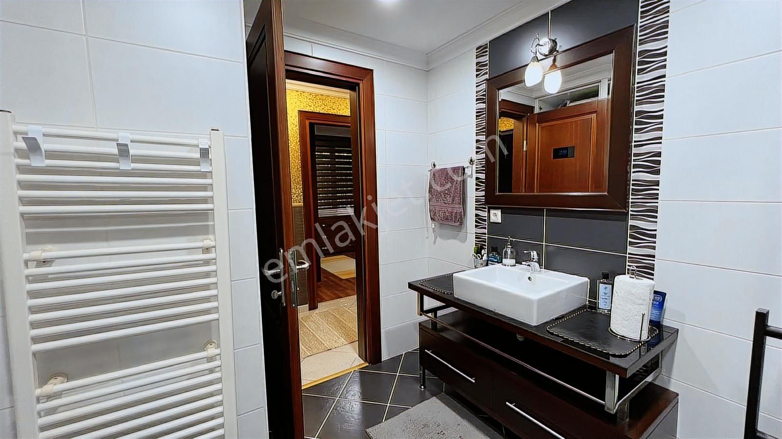 Fener Sahil Yolunda En Ön Sıra 3+1 Mükemmel Daire - Görsel 7