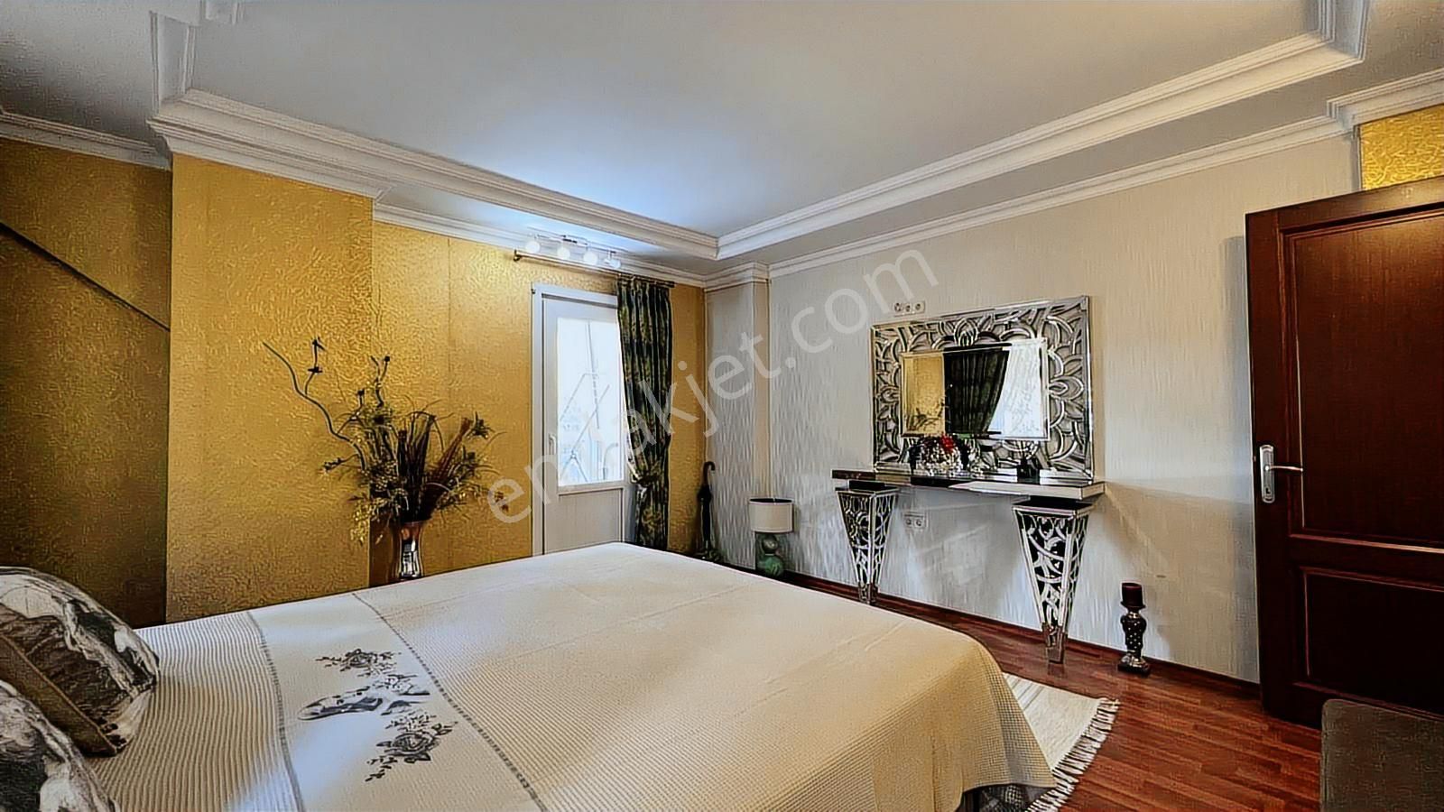 Fener Sahil Yolunda En Ön Sıra 3+1 Mükemmel Daire - Görsel 16