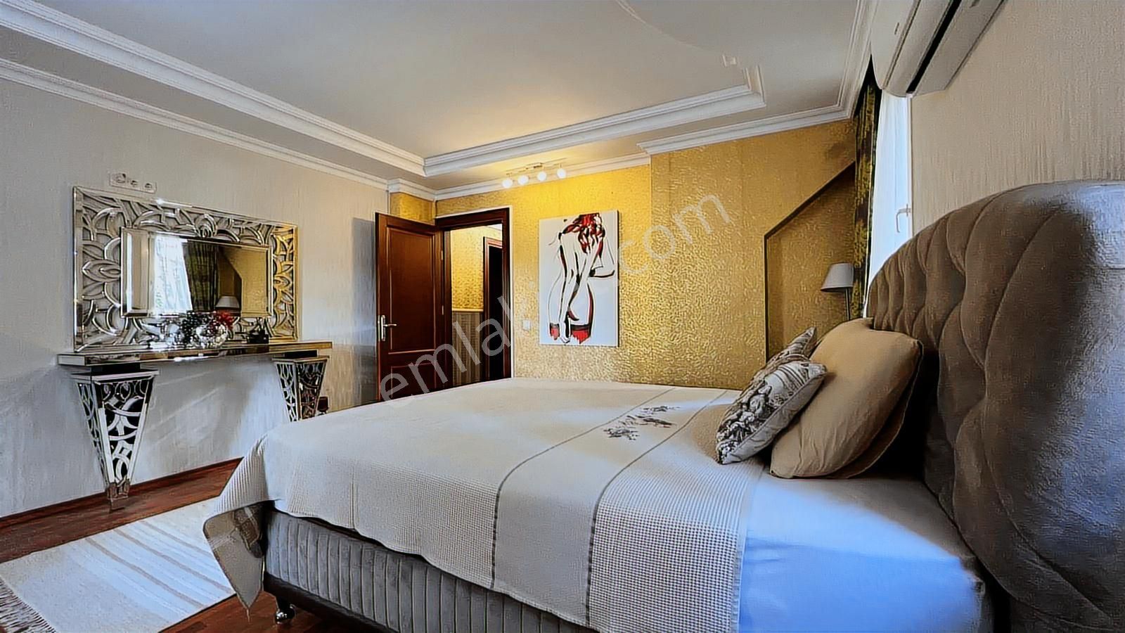 Fener Sahil Yolunda En Ön Sıra 3+1 Mükemmel Daire - Görsel 32