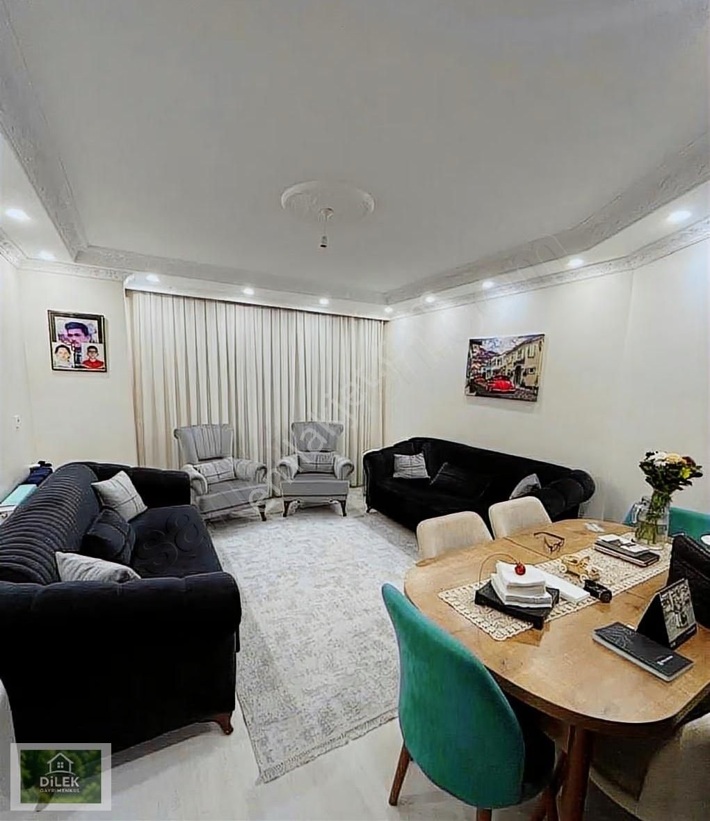 Maslak Çeşme Caddesi Üzerinde Satılık Daire Krediye Uygundur - Görsel 2