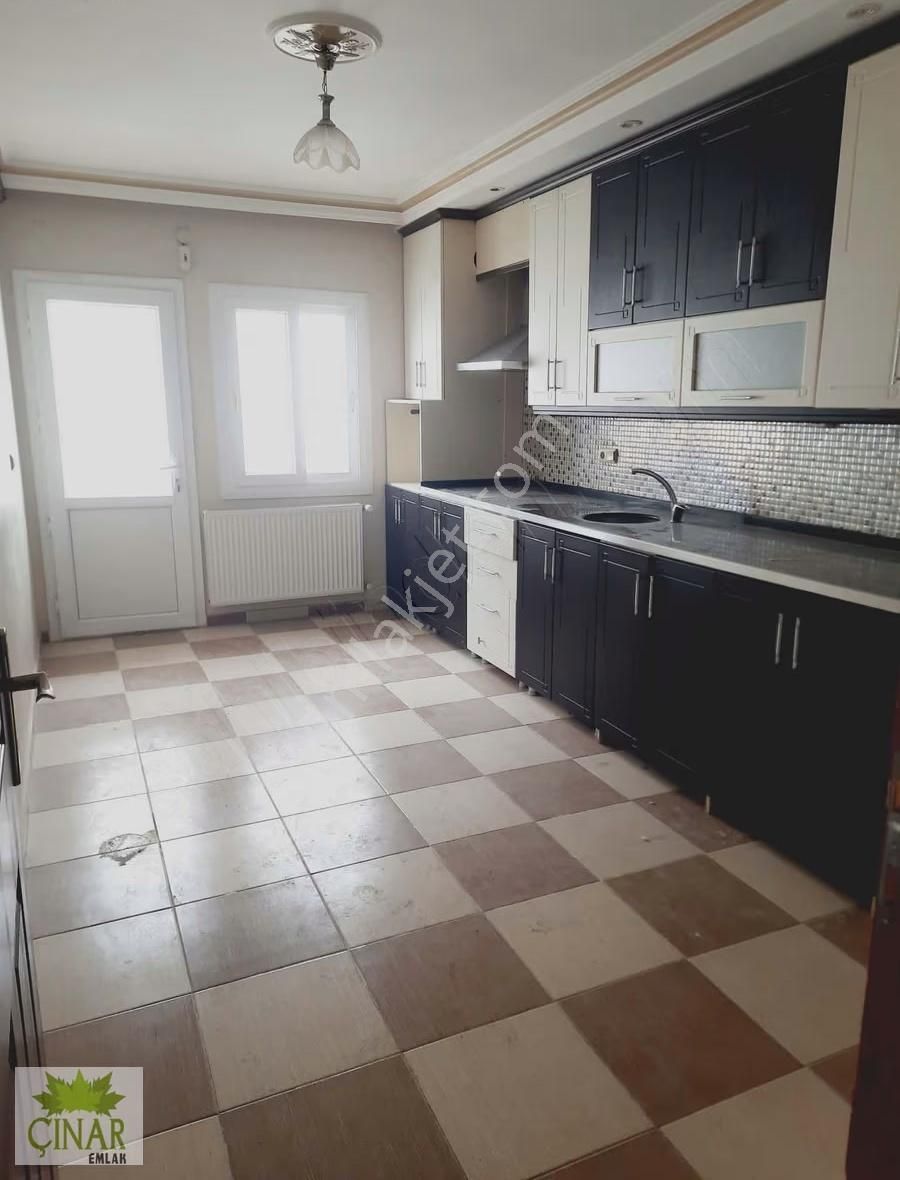 Çınar Emlak'tan Cumhuriyet Mahallesi Kiralık 3+1 Daire - Görsel 15