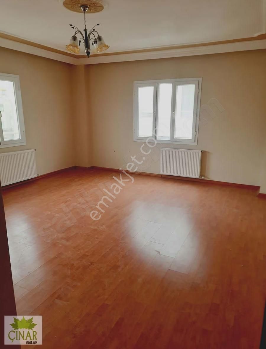 Çınar Emlak'tan Cumhuriyet Mahallesi Kiralık 3+1 Daire - Görsel 3