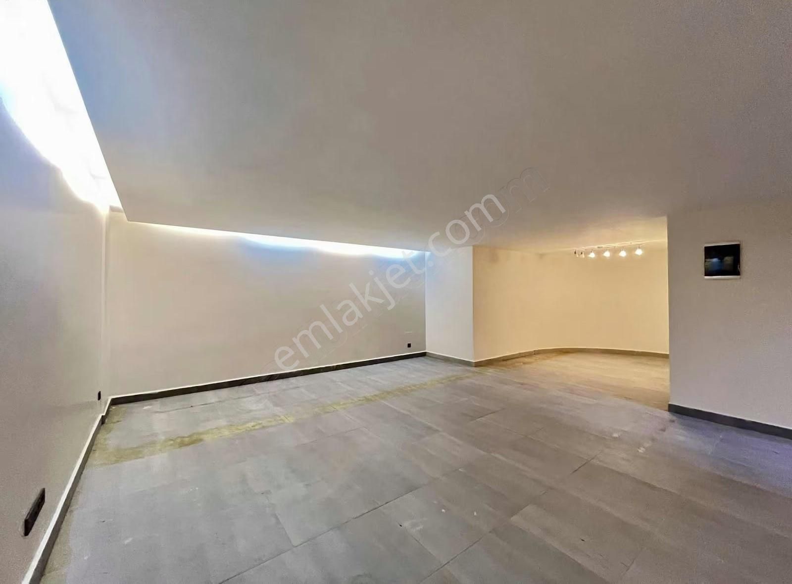 Zekeriyaköyde Güvenlikli Sitede Müstakil Havuzlu Kiralık Villa - Görsel 27