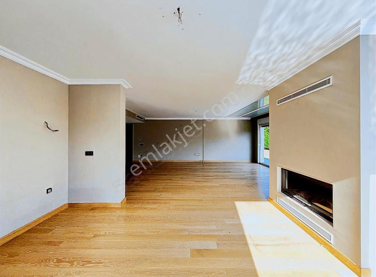 Zekeriyaköyde Güvenlikli Sitede Müstakil Havuzlu Kiralık Villa - Görsel 26