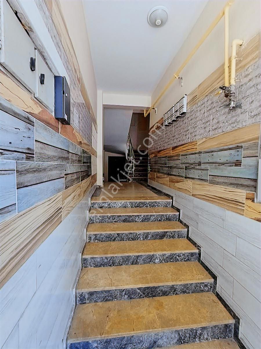 Satılık 2+1 Bakımlı Geniş Daire Güney Cephe Cadde Üzeri - Görsel 21