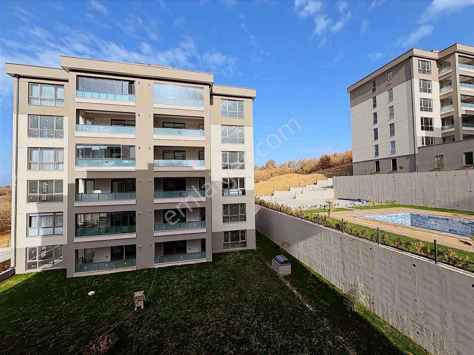 Remax Advantage'den Karnur Acarkent Sitesinde Kiralık Daire - Görsel 2