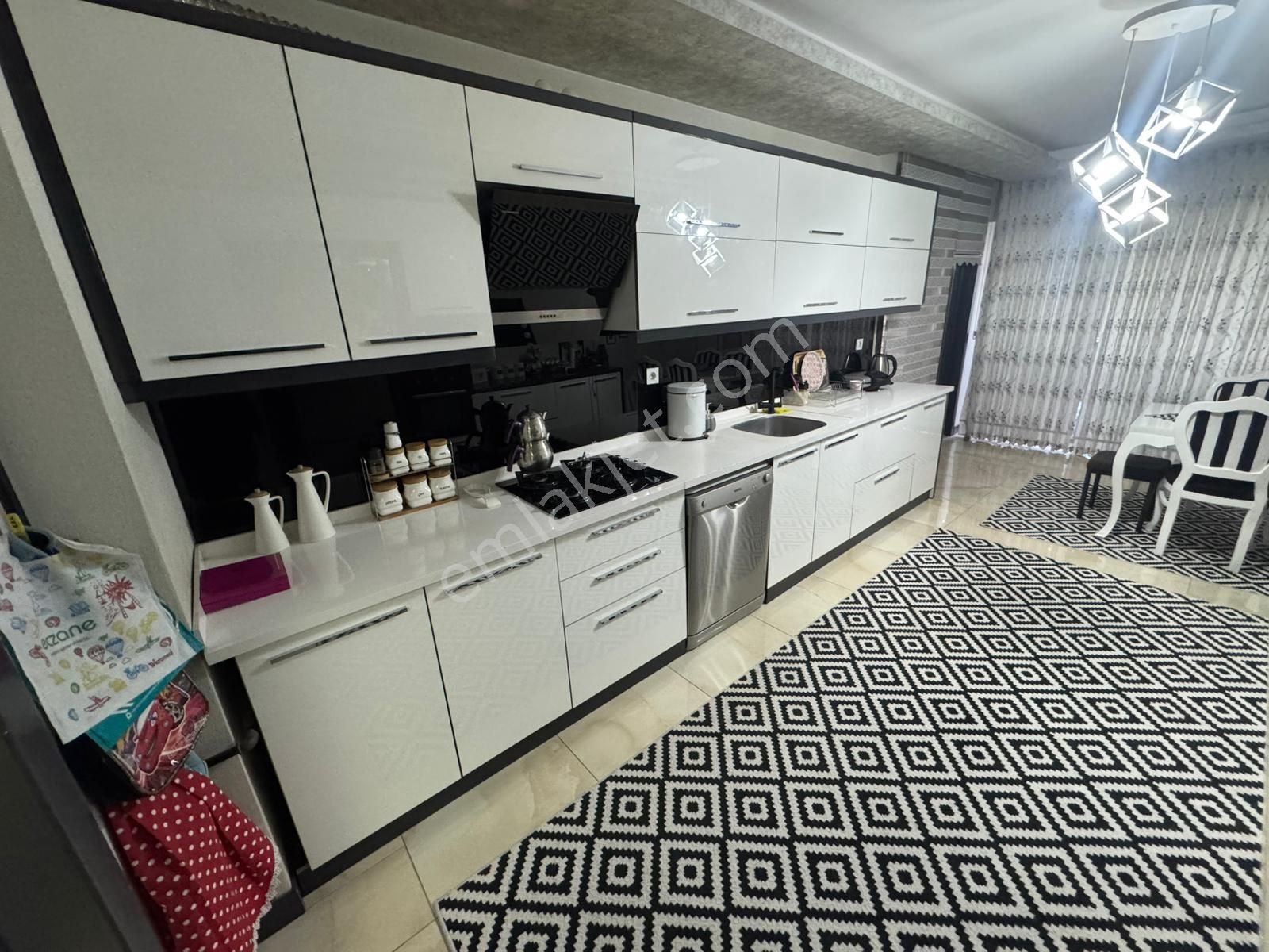 Lider Emlak'tan Güneşevler'de 3+1 *giyinme Odalı* Site Dairesi - Görsel 5