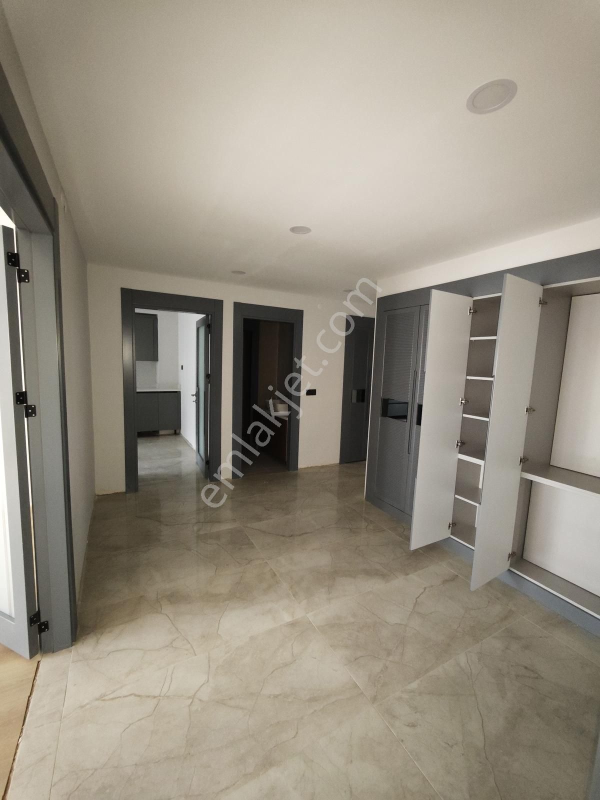 Anlaş'dan Tual Maybeyn De Satılık Arakat Daire - Görsel 24