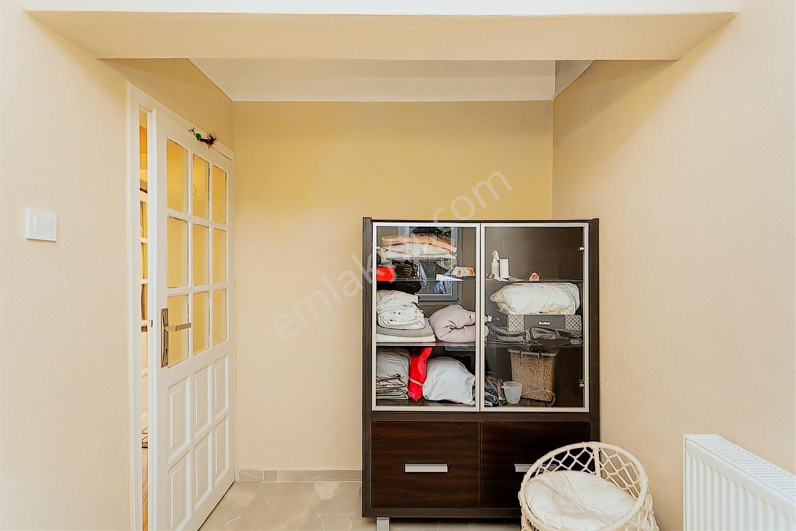 Yenifoça Cumhuriyet Mah. Satılık Deniz Manzaralı 2+1 Daire - Görsel 16