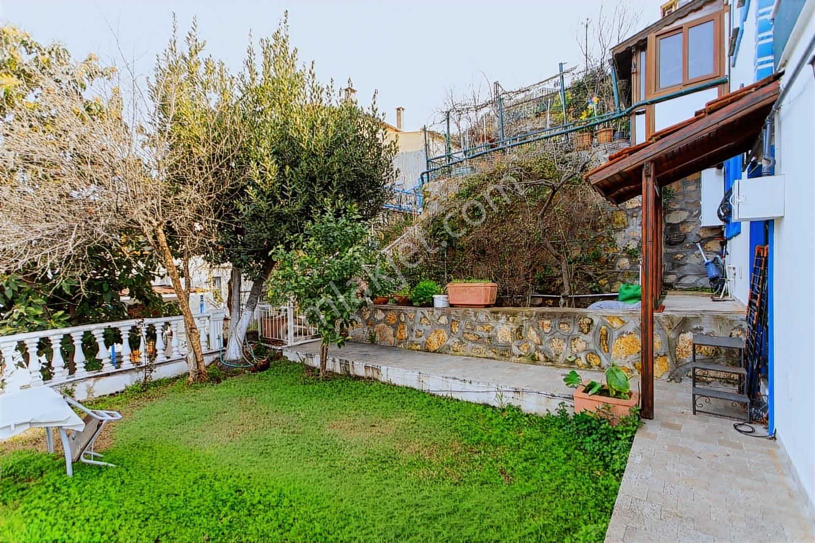 Yenifoça Cumhuriyet Mah. Satılık Deniz Manzaralı 2+1 Daire - Görsel 23