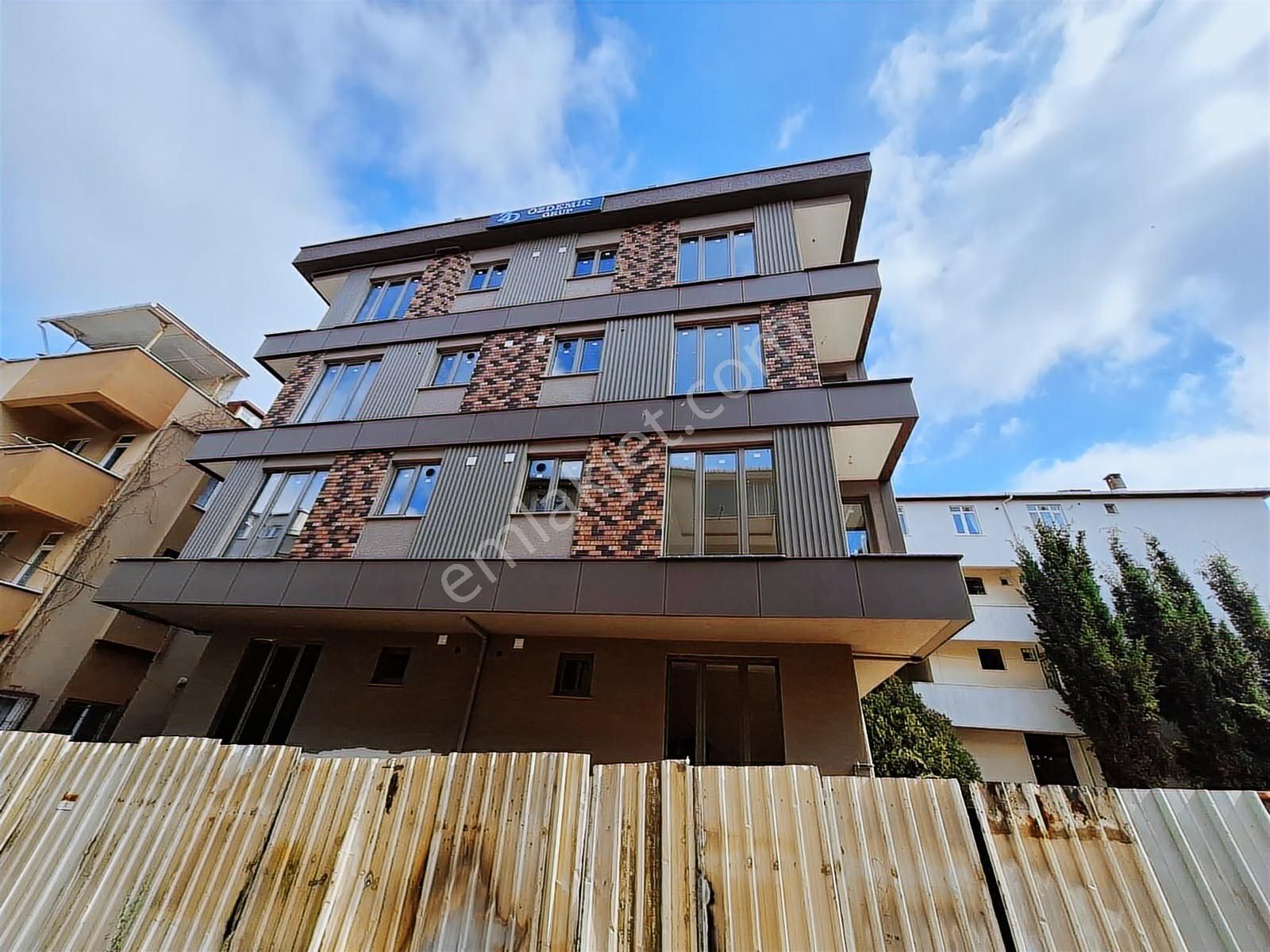 Kayışdağında Satılık 1+1 Sıfır Daire