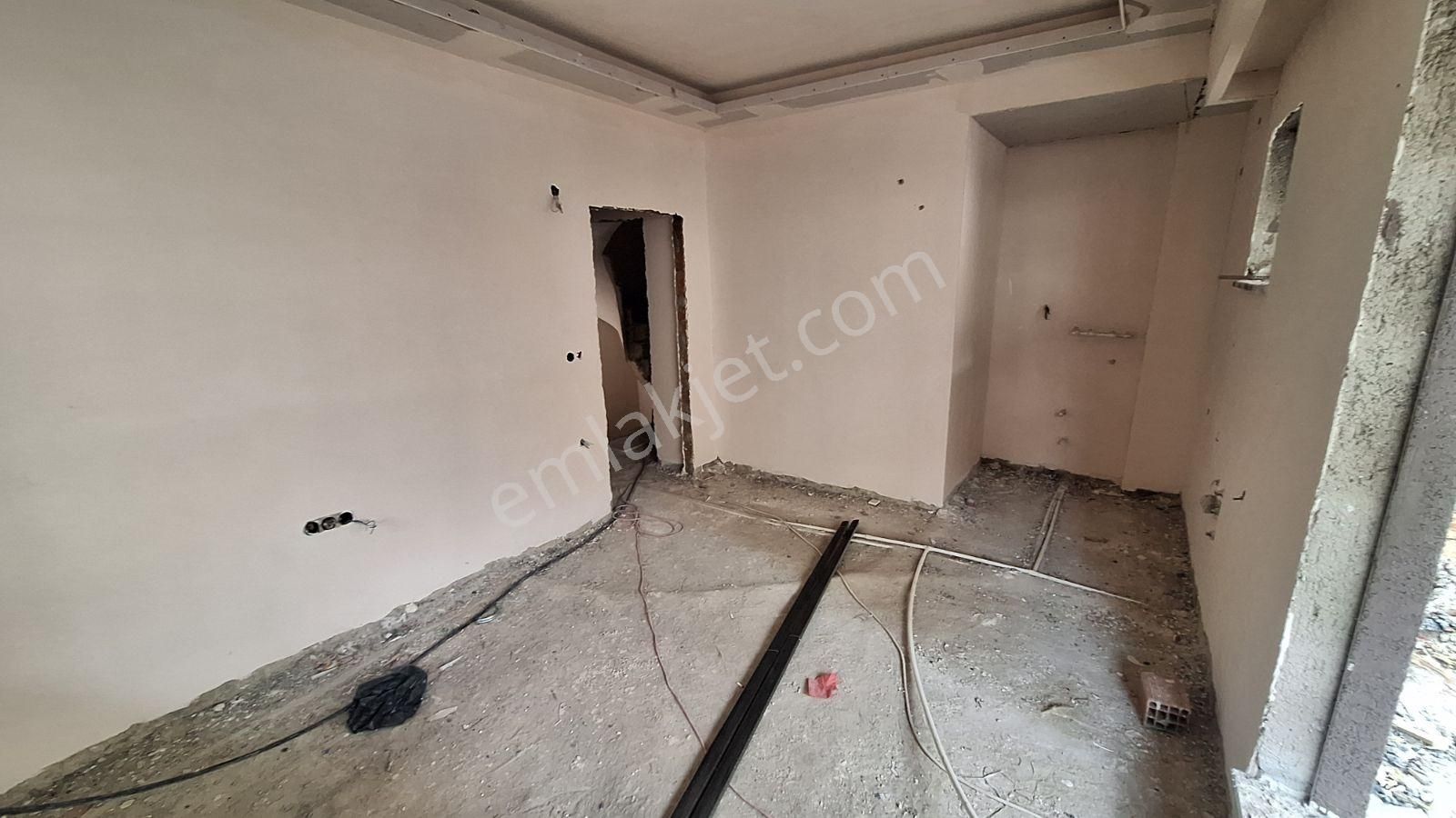 Kayışdağında Satılık 1+1 Sıfır Daire - Görsel 2