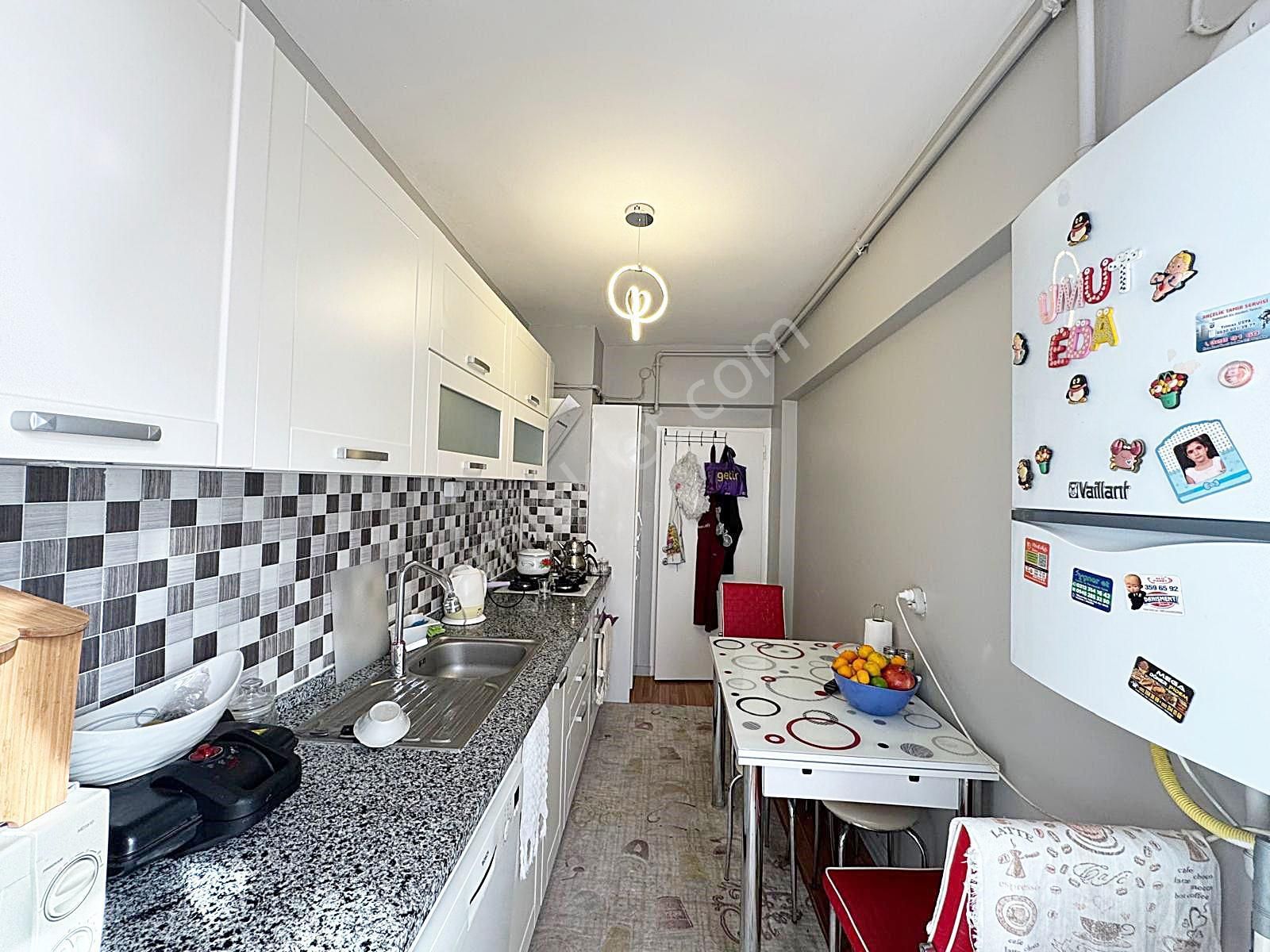 Sanatoryum Cad. Yakını Tepebaşı Mah. 3+1 Katta Manzaralı Acil !! - Görsel 7