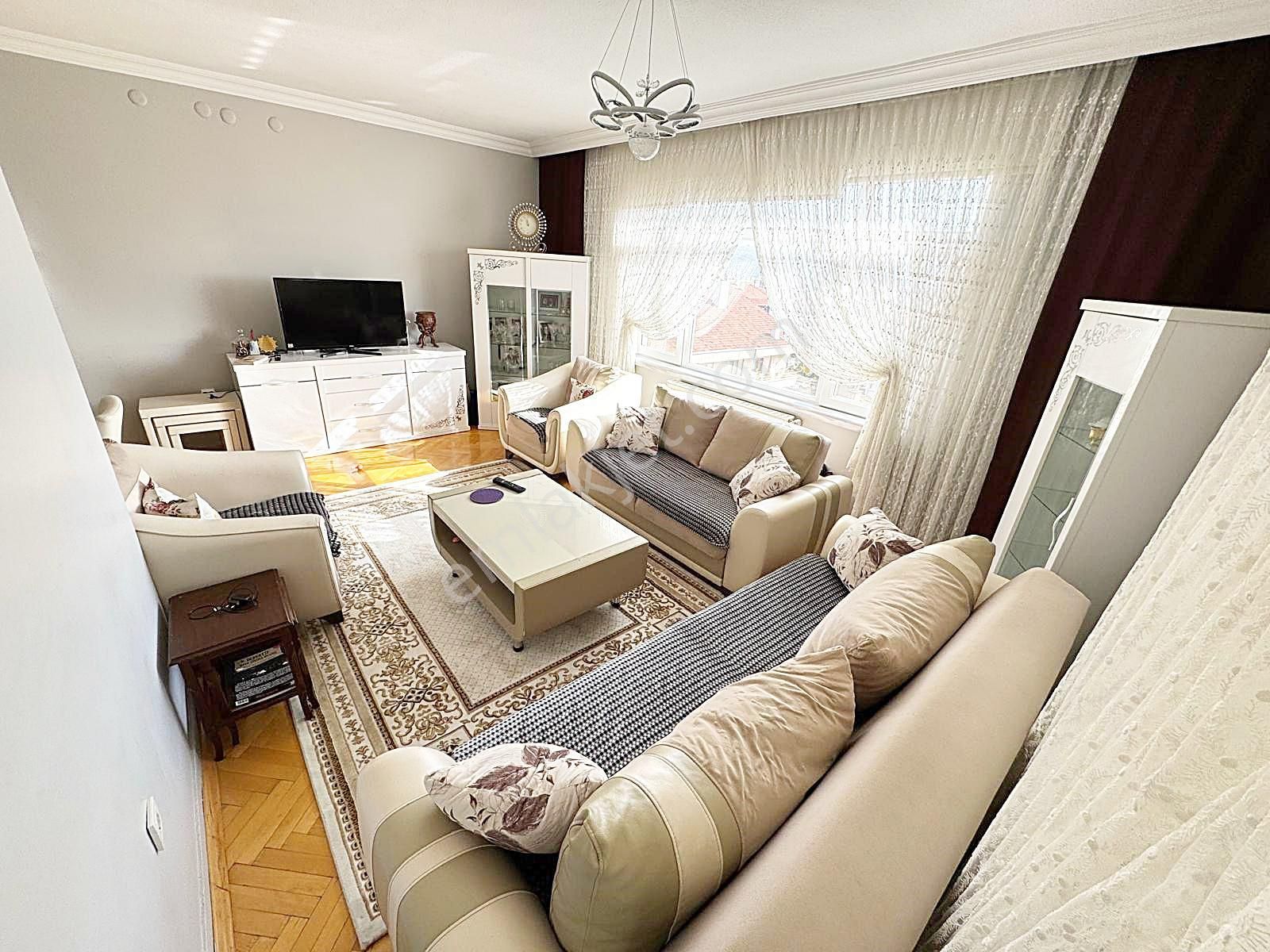 Sanatoryum Cad. Yakını Tepebaşı Mah. 3+1 Katta Manzaralı Acil !! - Görsel 2