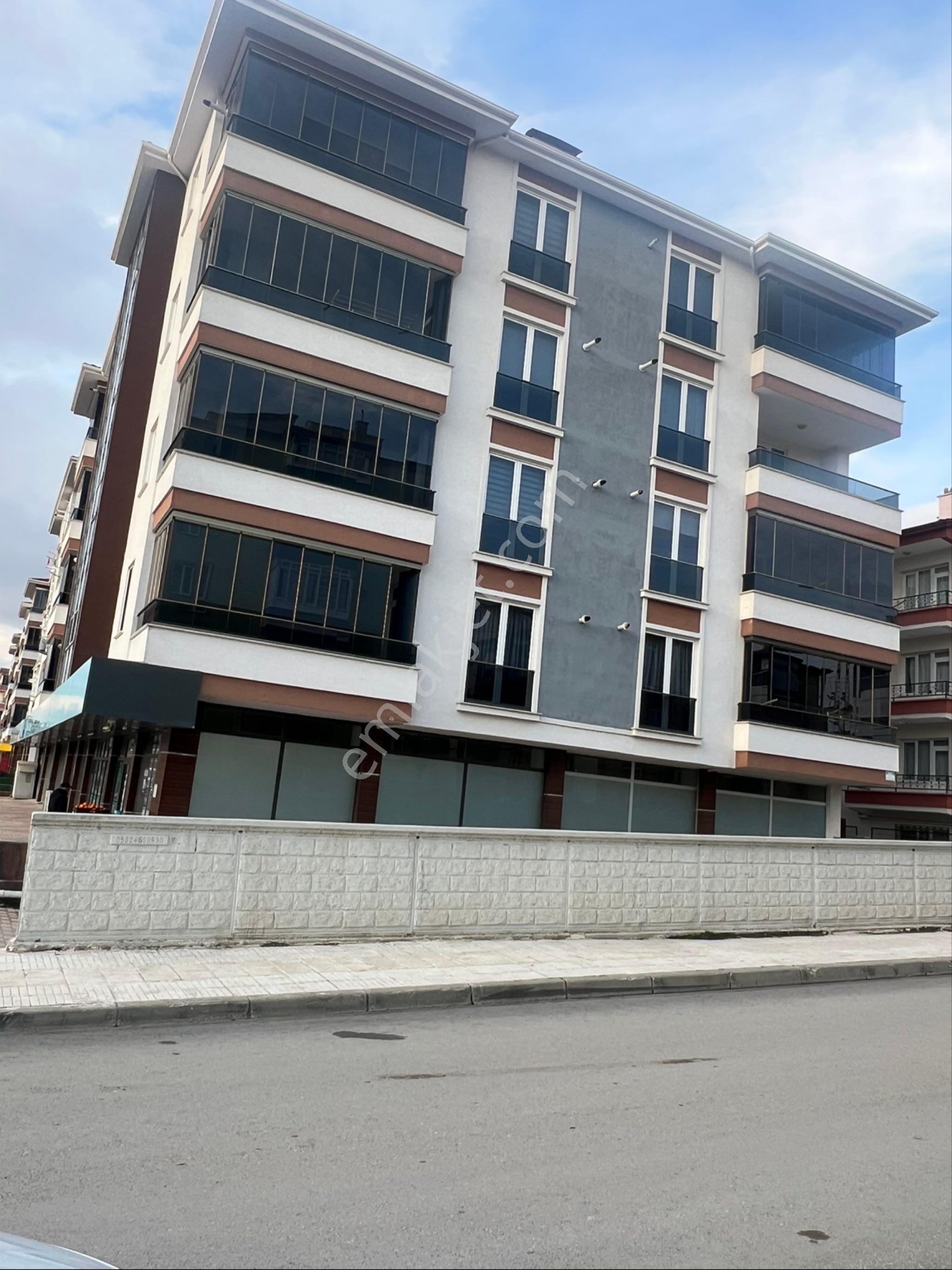 Arkadaş Emlaktan Hacı Bektaş Civarında Bakımlı 3+1 Satılık Daire - Görsel 2