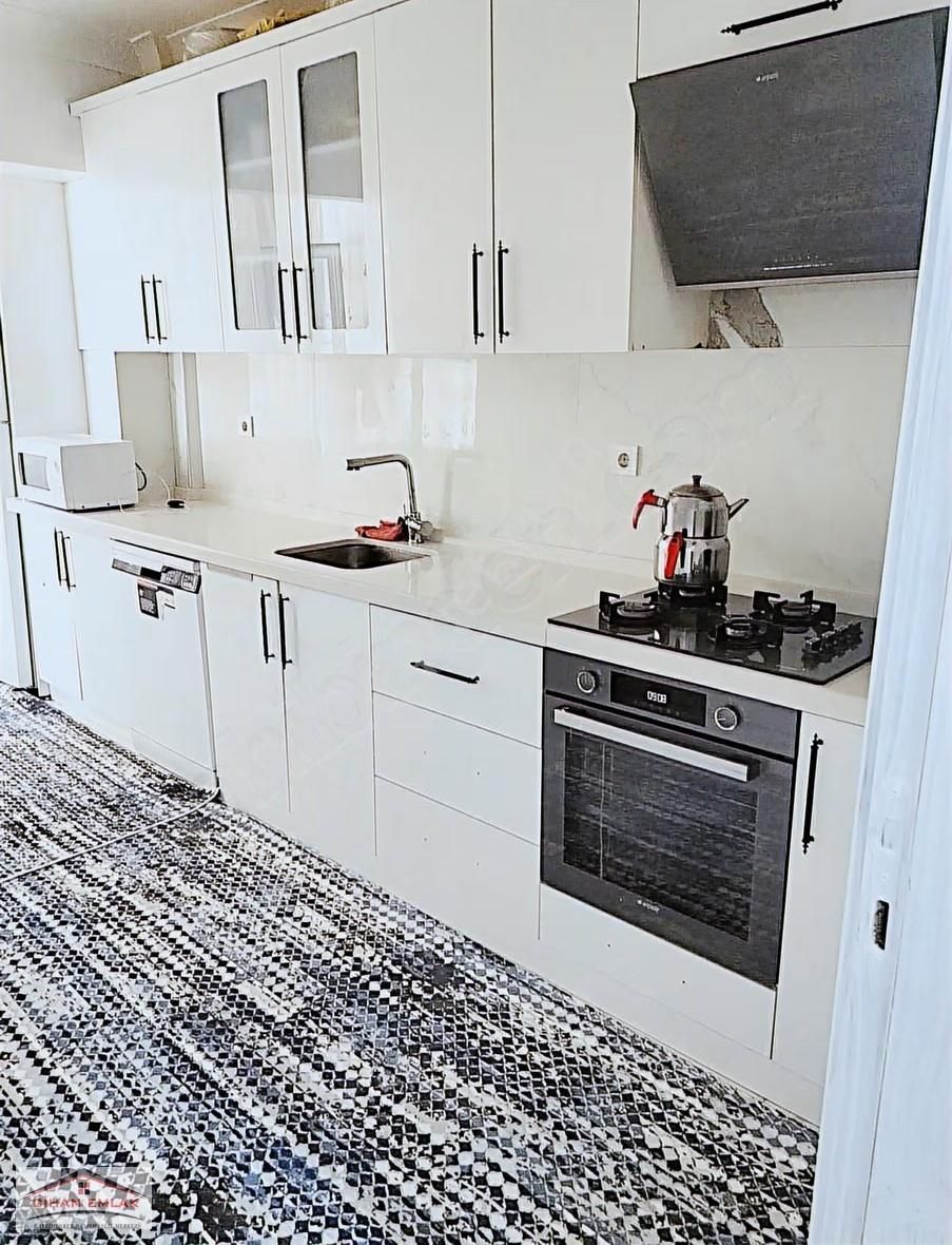 Özevlerde Hastane Metr Yanı Başında Arakat Krediye Uygun İskanlı - Görsel 7