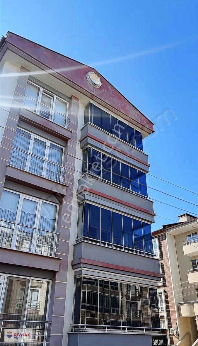 Remax Mid 'den Bahçelievlerde Mükemmel Konum 3+1 Satılık Daire - Görsel 24