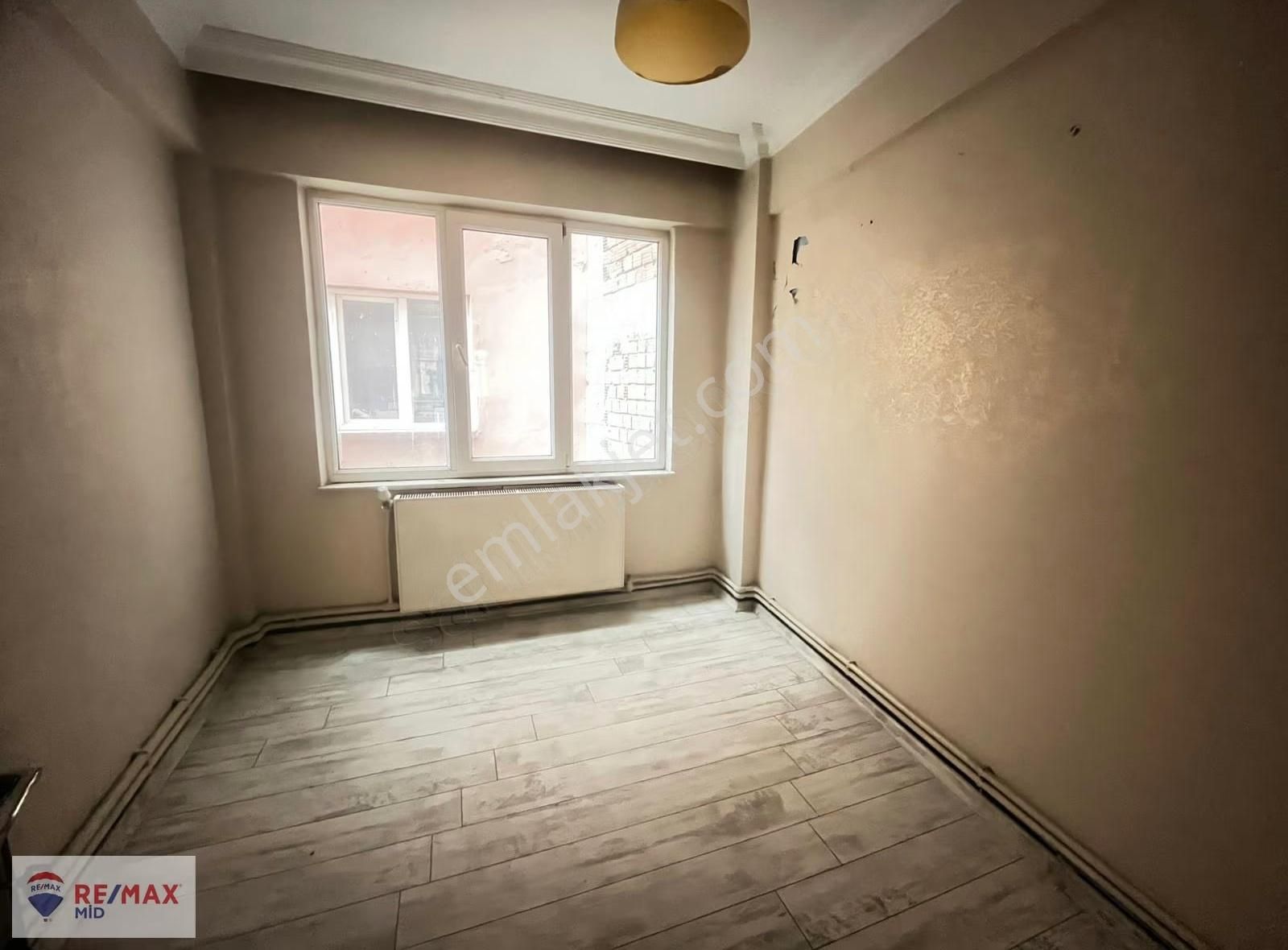 Balıkesır Çarşı Merkezde Yüksek Tabela Değerlı Satılık Ofıs - Görsel 3