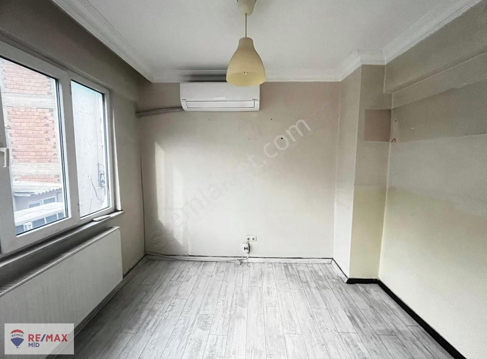 Balıkesır Çarşı Merkezde Yüksek Tabela Değerlı Satılık Ofıs - Görsel 8