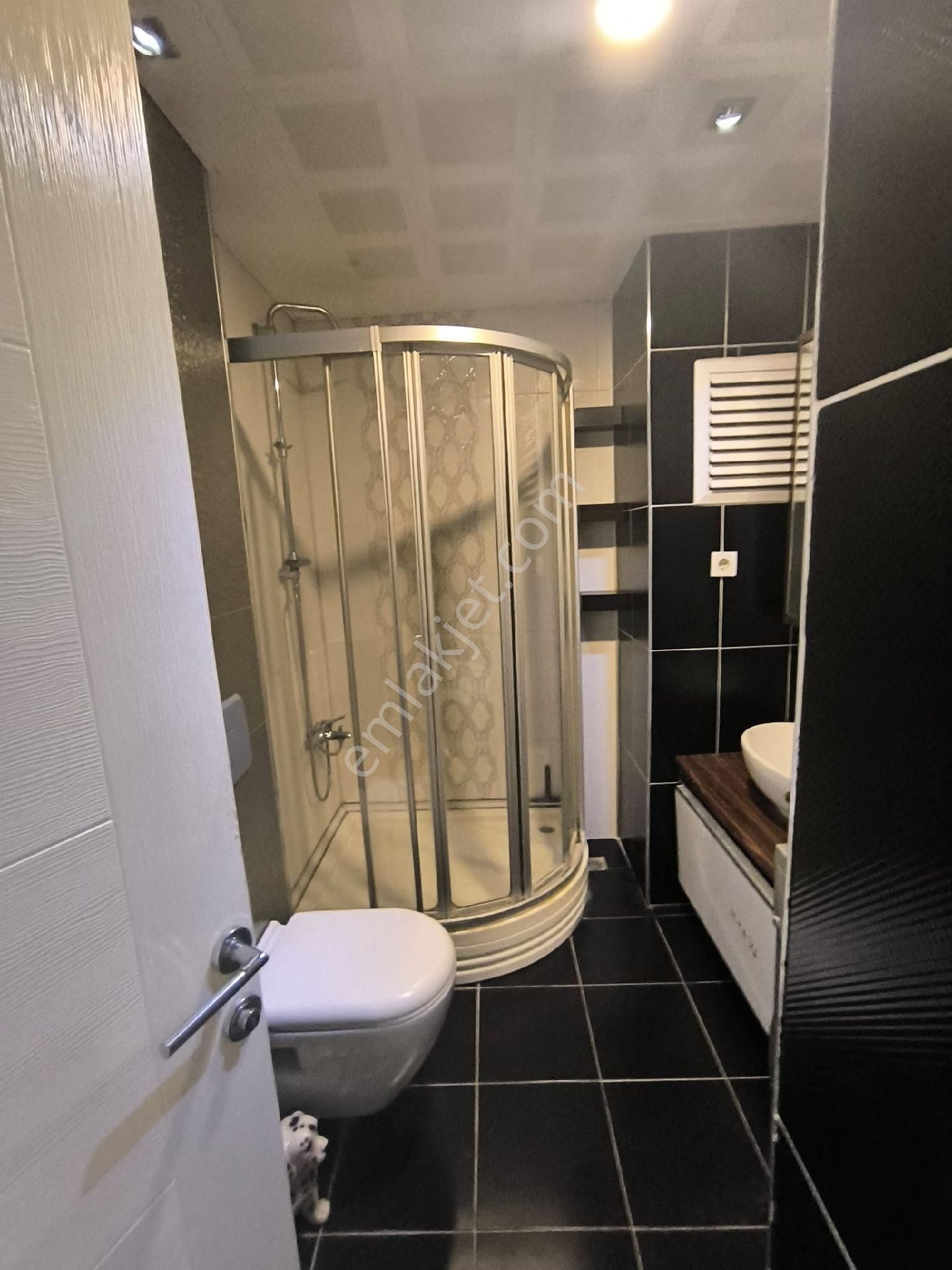 Hurma’da Liman’a Sınır Denize 1.000 Mt. Full Eşyalı 2+1 Ayrı Mutfaklı Cam Balkonlu Daire - Görsel 8