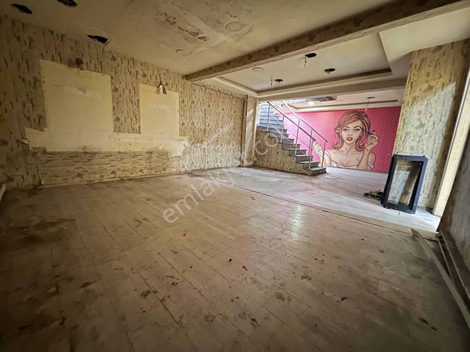 Şirinevler Mahallesinde Yaya Ve Araç Trafiğinin Olduğu Fetih 5 Sokakta Kiralık 2 Katlı Dükkan - Görsel 12