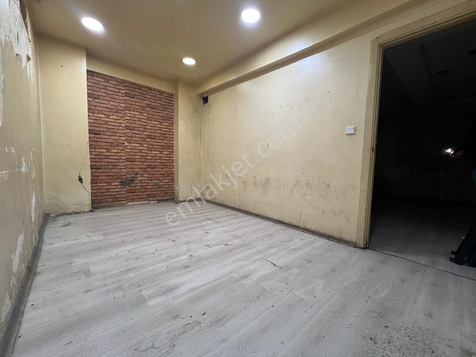 Şirinevler Mahallesinde Yaya Ve Araç Trafiğinin Olduğu Fetih 5 Sokakta Kiralık 2 Katlı Dükkan - Görsel 20