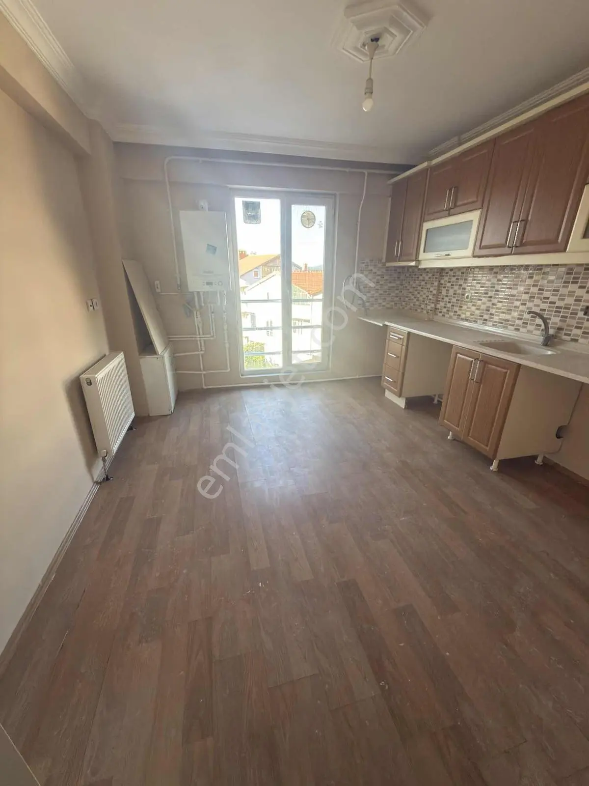 ꧁ ╣ Merkezi Konumda╠ 2+1 Ara Kat Kiralık Daire ╠ ꧂