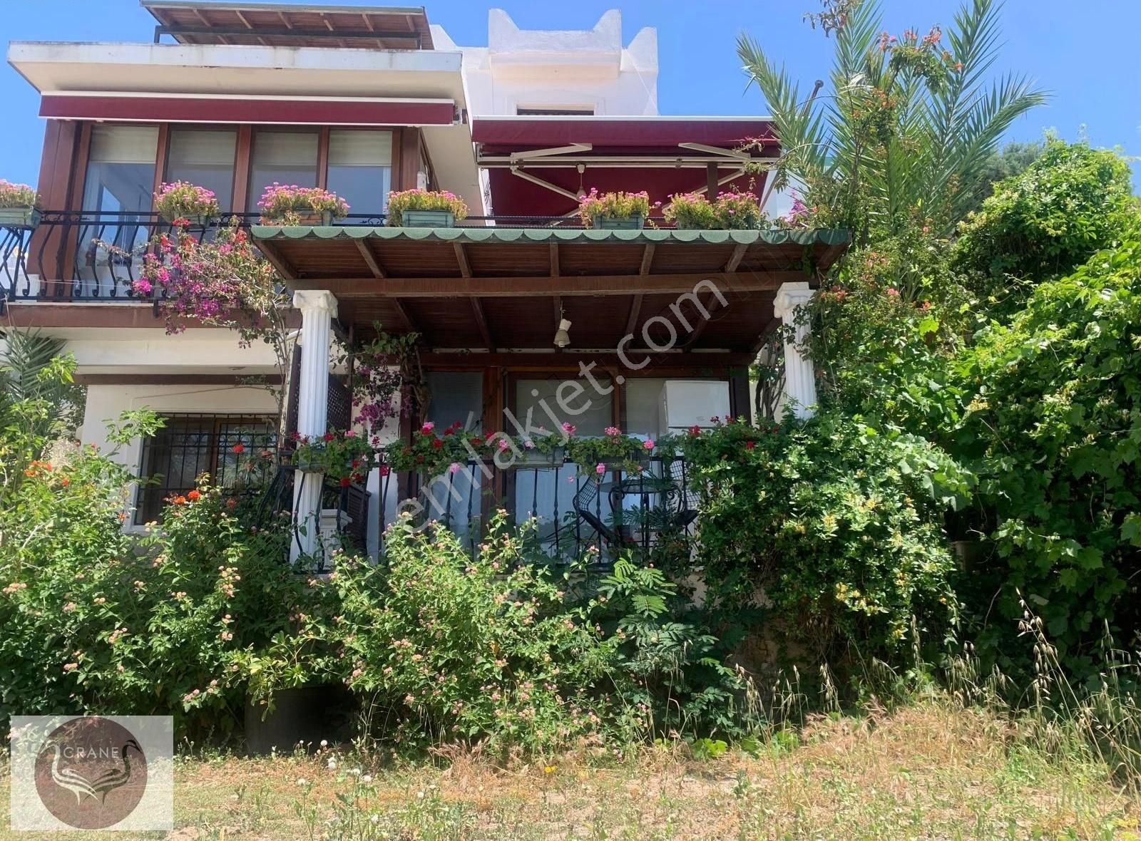 Yalıkavak Küdür'de 1+1 Manzaralı Teraslı Sahile 2 Dk. Bahçe Katı