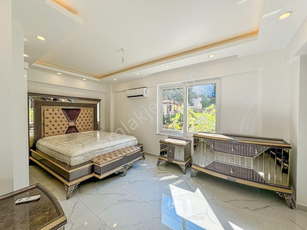 Alanya Merkez’de Denize 50 M | İskele Manzaralı 2+1 Satılık Daire - Görsel 15