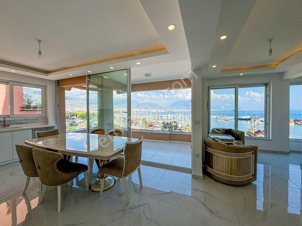 Alanya Merkez’de Denize 50 M | İskele Manzaralı 2+1 Satılık Daire - Görsel 6