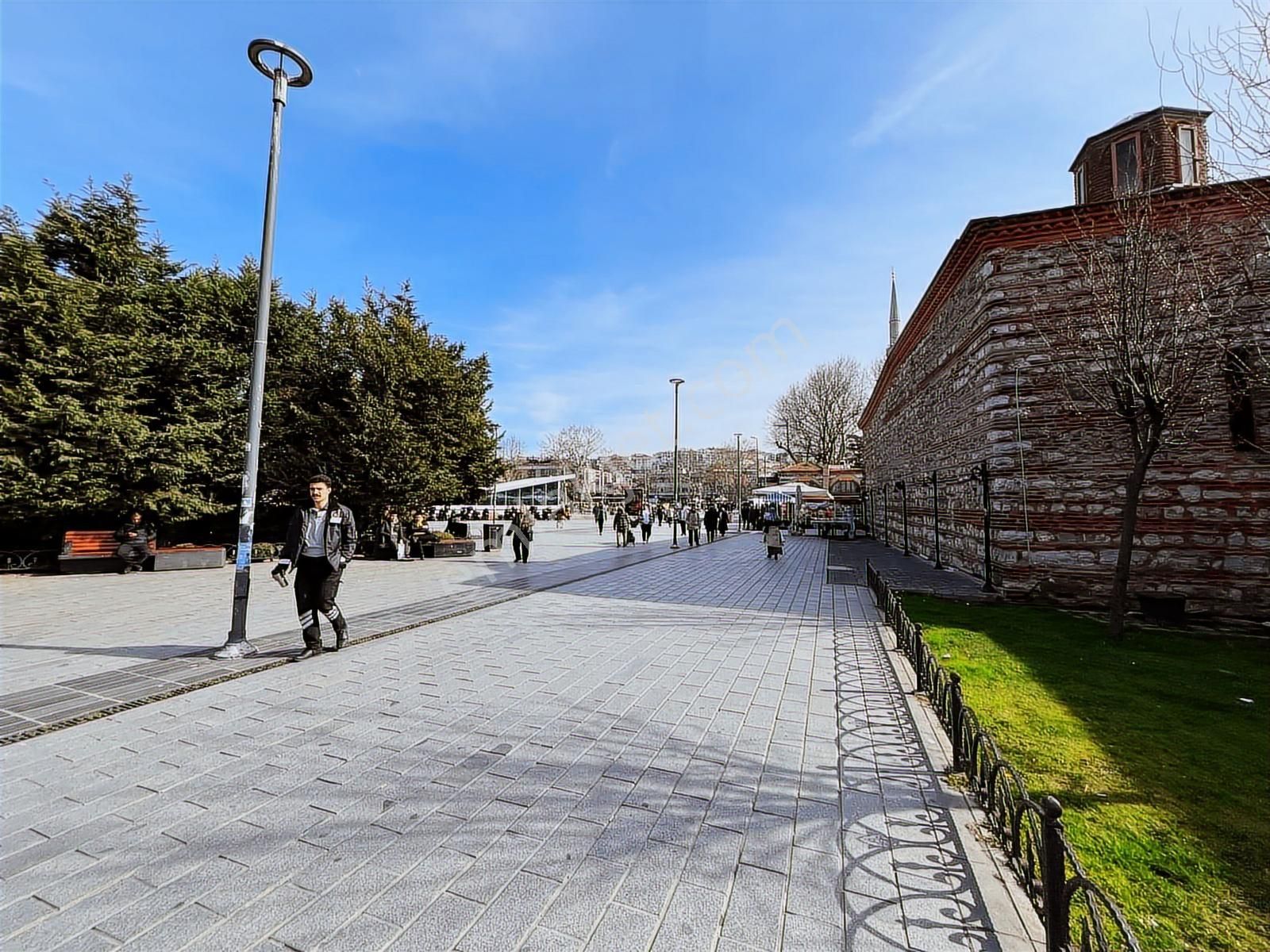 Üsküdar Tam Merkezde Harika Lokasyonda,kiralık Daire Yada İşyeri - Görsel 25