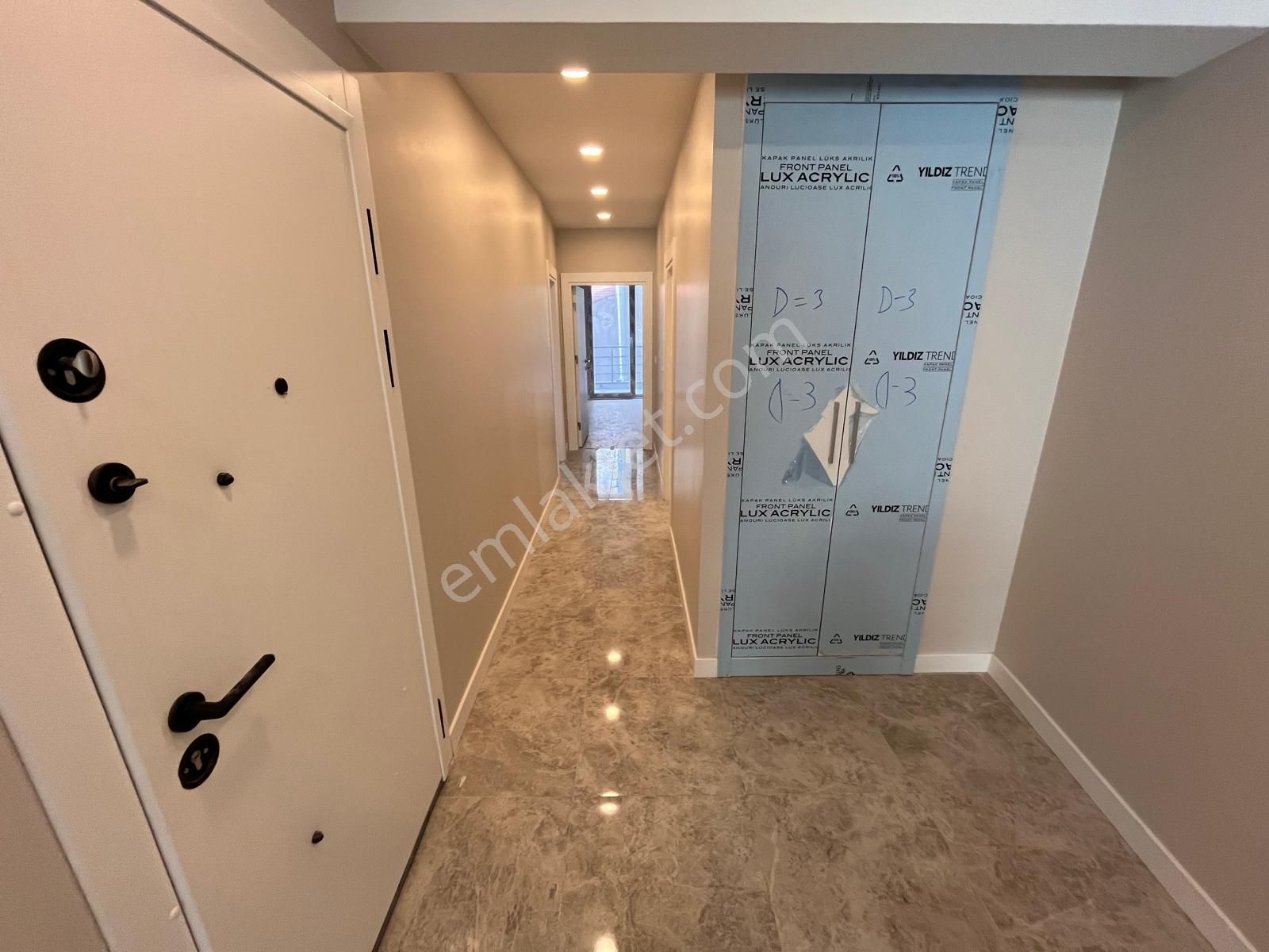 Üsküdar Tam Merkezde Harika Lokasyonda,kiralık Daire Yada İşyeri - Görsel 32