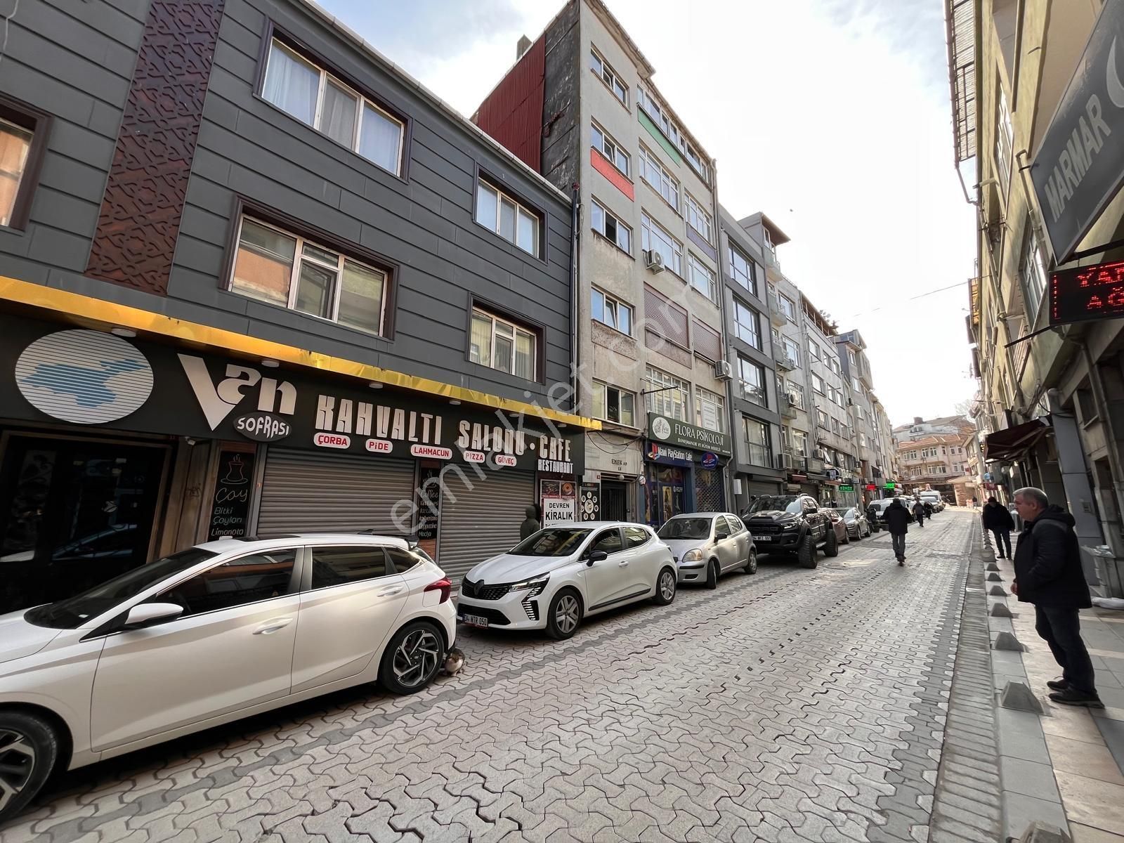 Üsküdar Tam Merkezde Harika Lokasyonda,kiralık Daire Yada İşyeri - Görsel 28