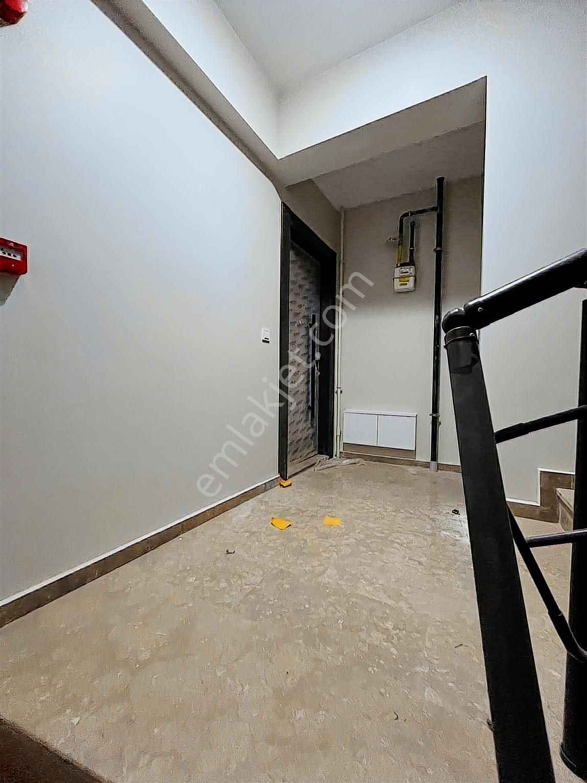 Üsküdar Tam Merkezde Harika Lokasyonda,kiralık Daire Yada İşyeri - Görsel 9