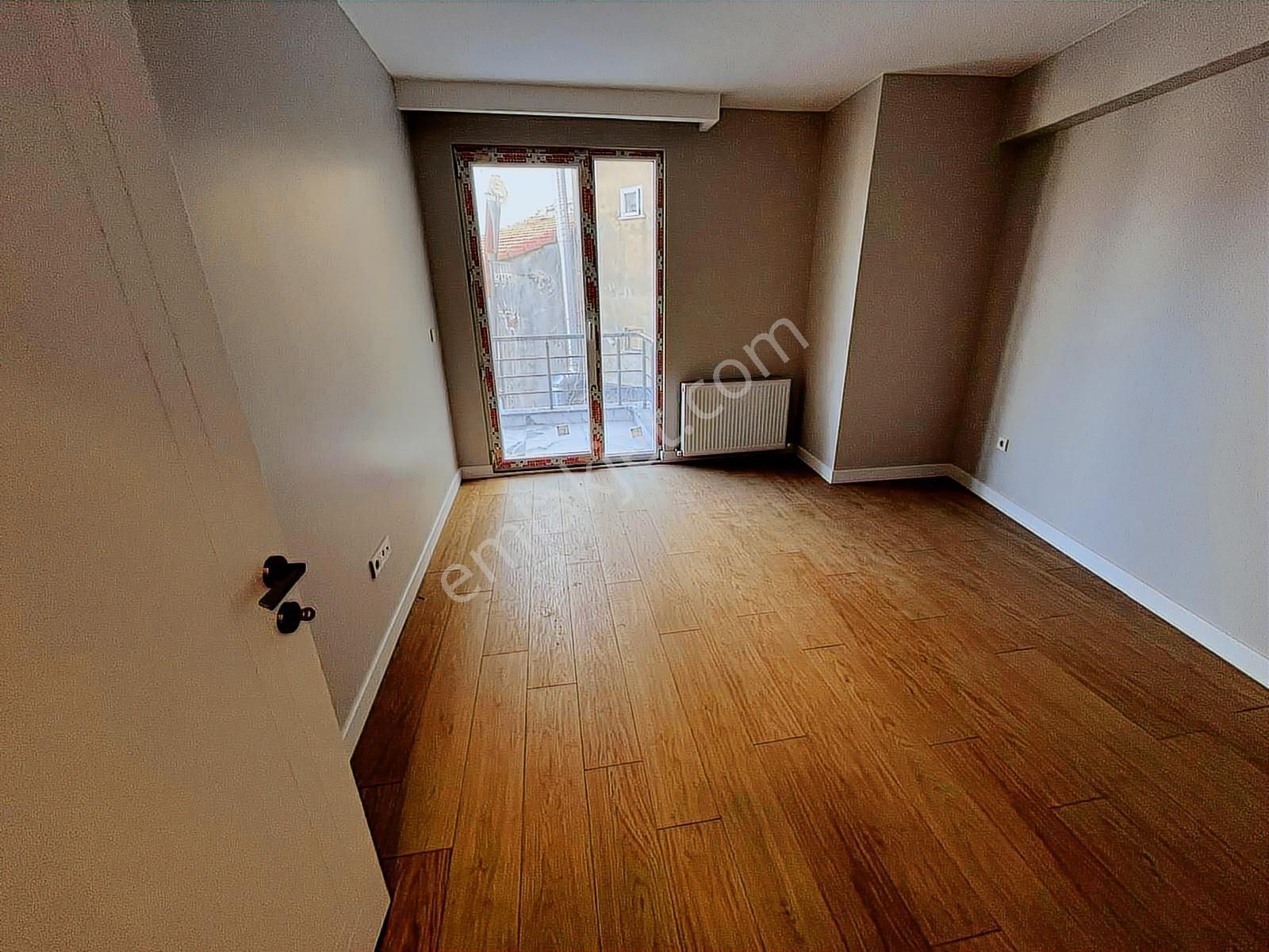 Üsküdar Tam Merkezde Harika Lokasyonda,kiralık Daire Yada İşyeri - Görsel 22