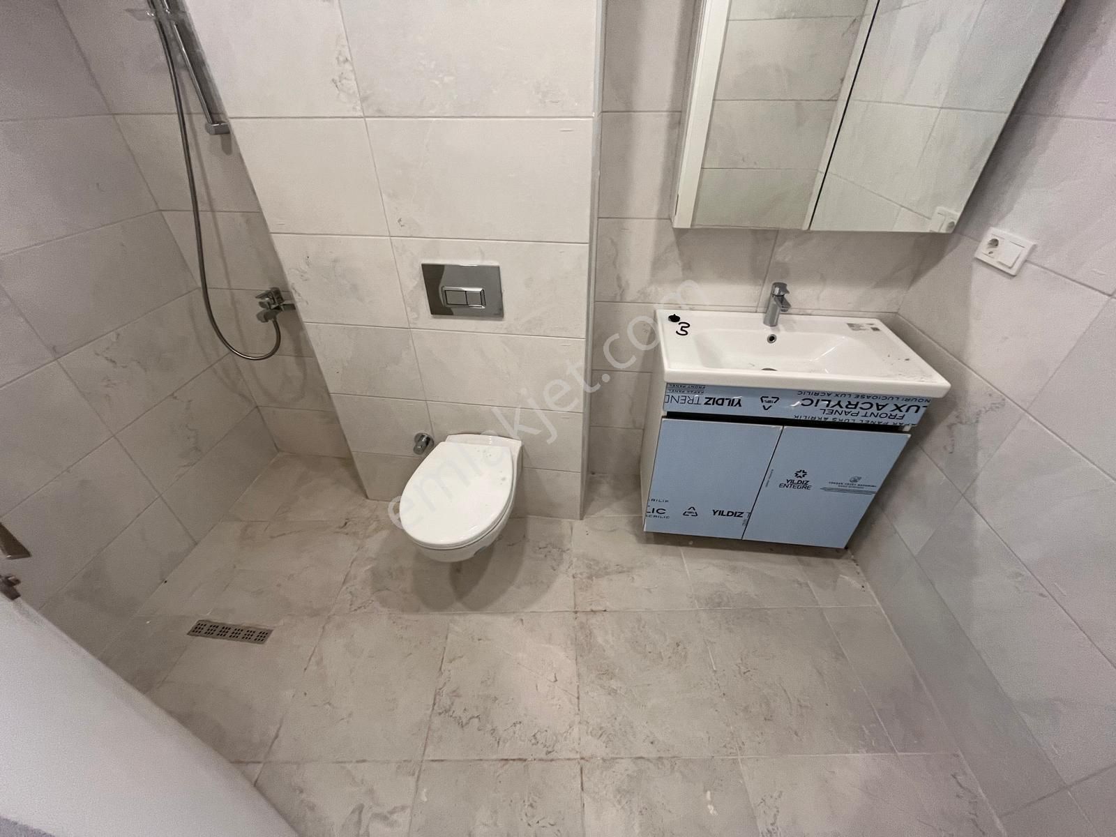 Üsküdar Tam Merkezde Harika Lokasyonda,kiralık Daire Yada İşyeri - Görsel 11