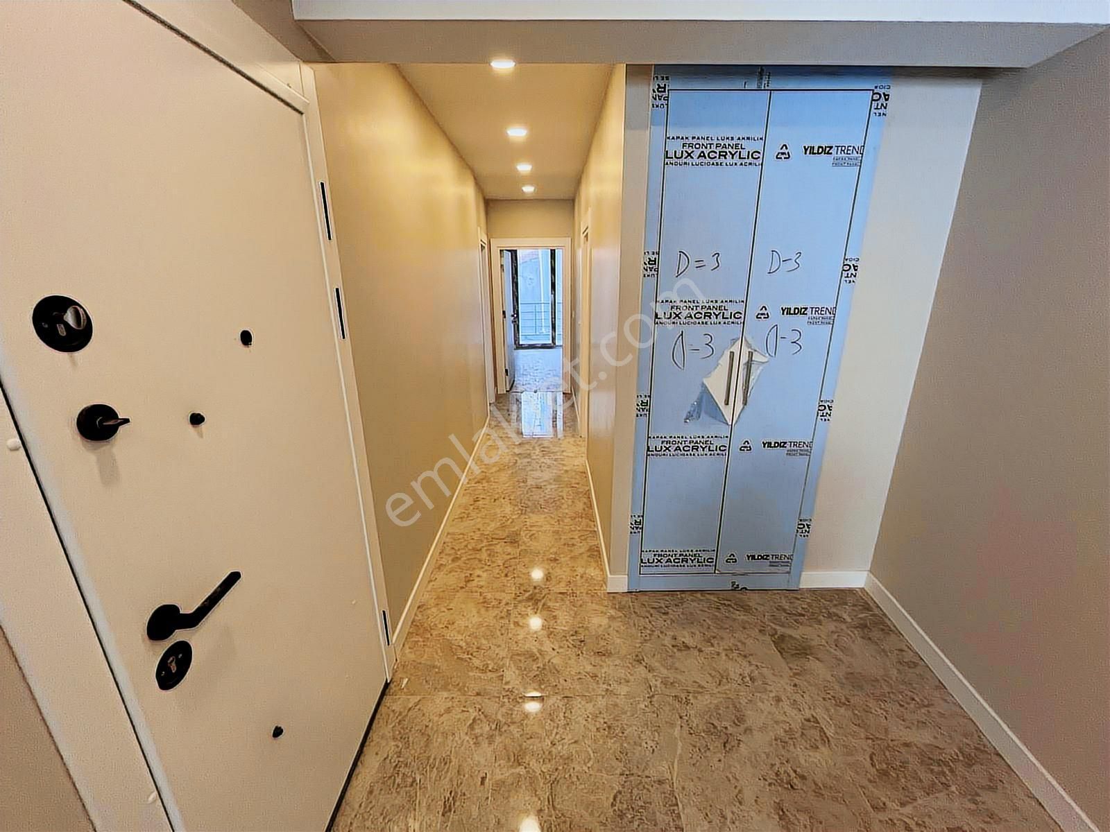 Üsküdar Tam Merkezde Harika Lokasyonda,kiralık Daire Yada İşyeri - Görsel 13