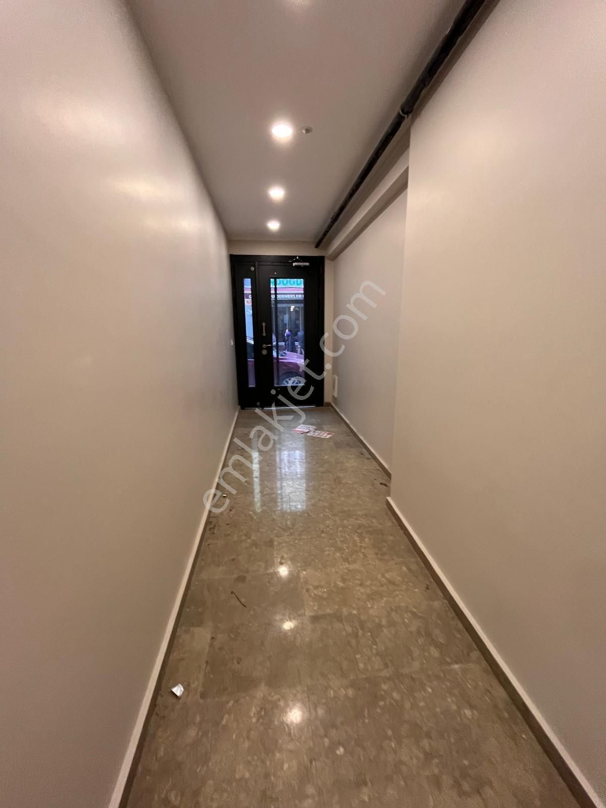 Üsküdar Tam Merkezde Harika Lokasyonda,kiralık Daire Yada İşyeri - Görsel 8