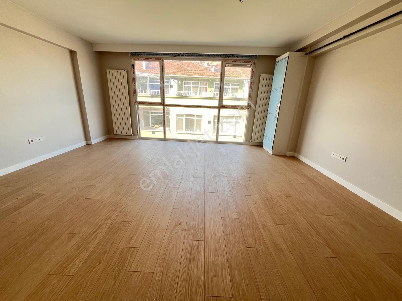 Üsküdar Tam Merkezde Harika Lokasyonda,kiralık Daire Yada İşyeri - Görsel 31