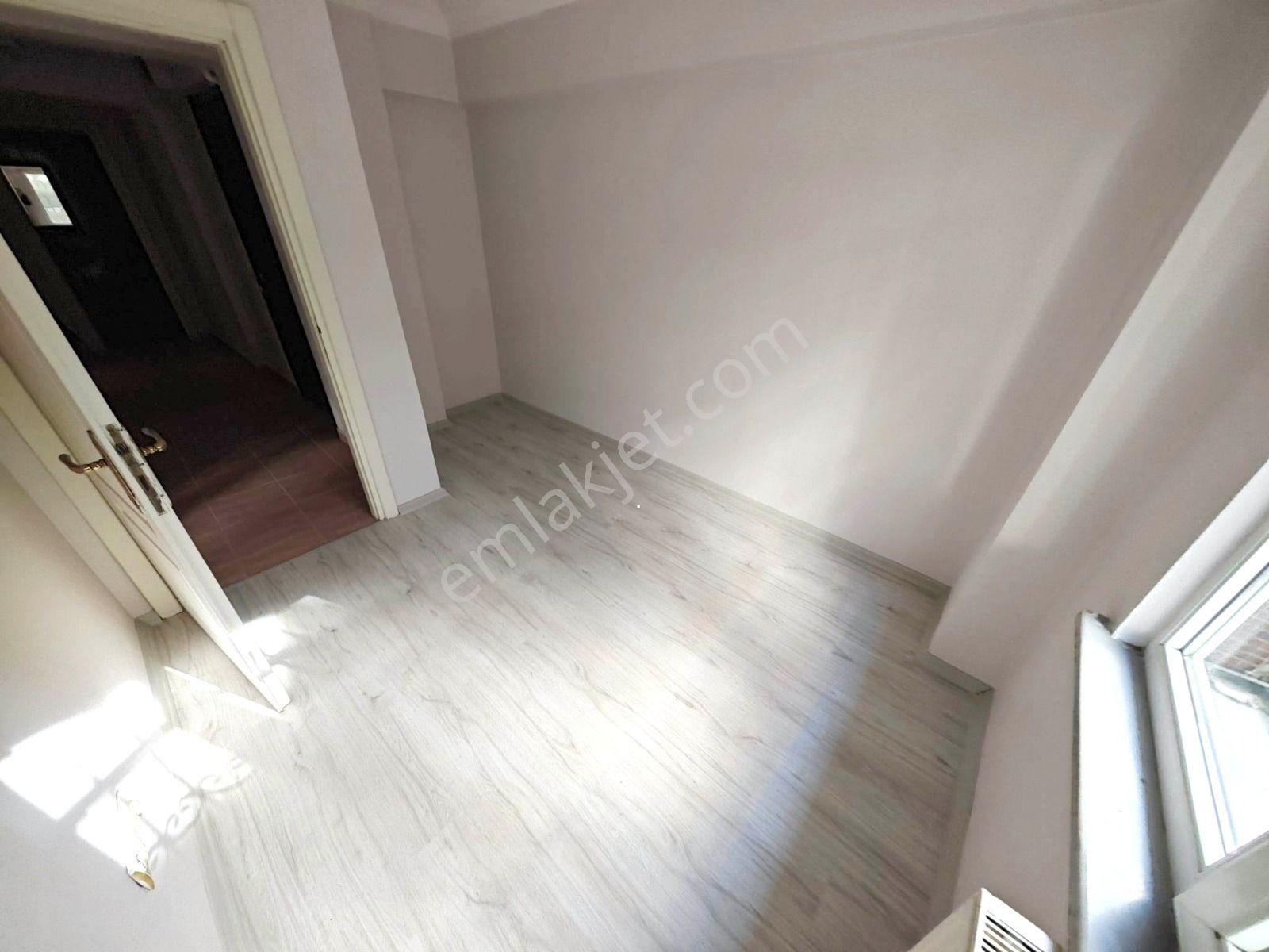 Tutar Da Çakmak Duragı Yakını 2+1 70 M2 Bahçe Kat Daire Boş - Görsel 13