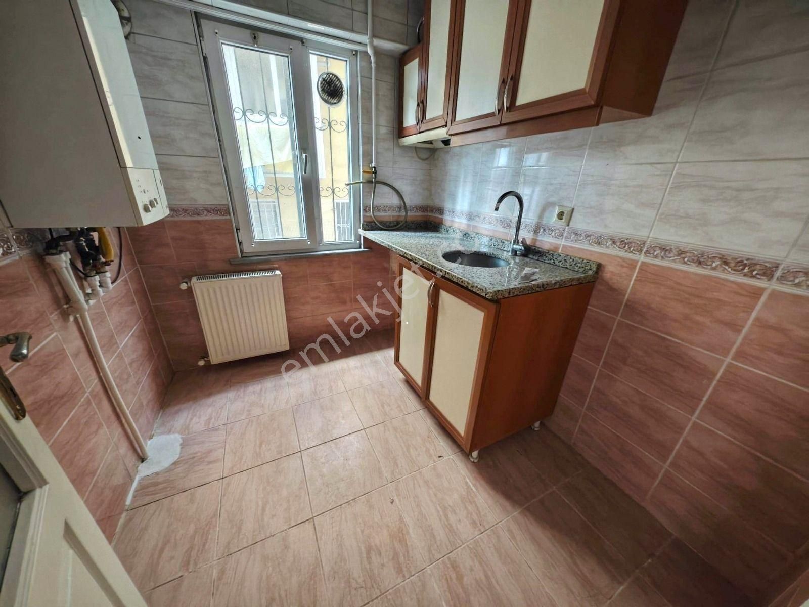 Tutar Da Çakmak Duragı Yakını 2+1 70 M2 Bahçe Kat Daire Boş - Görsel 15