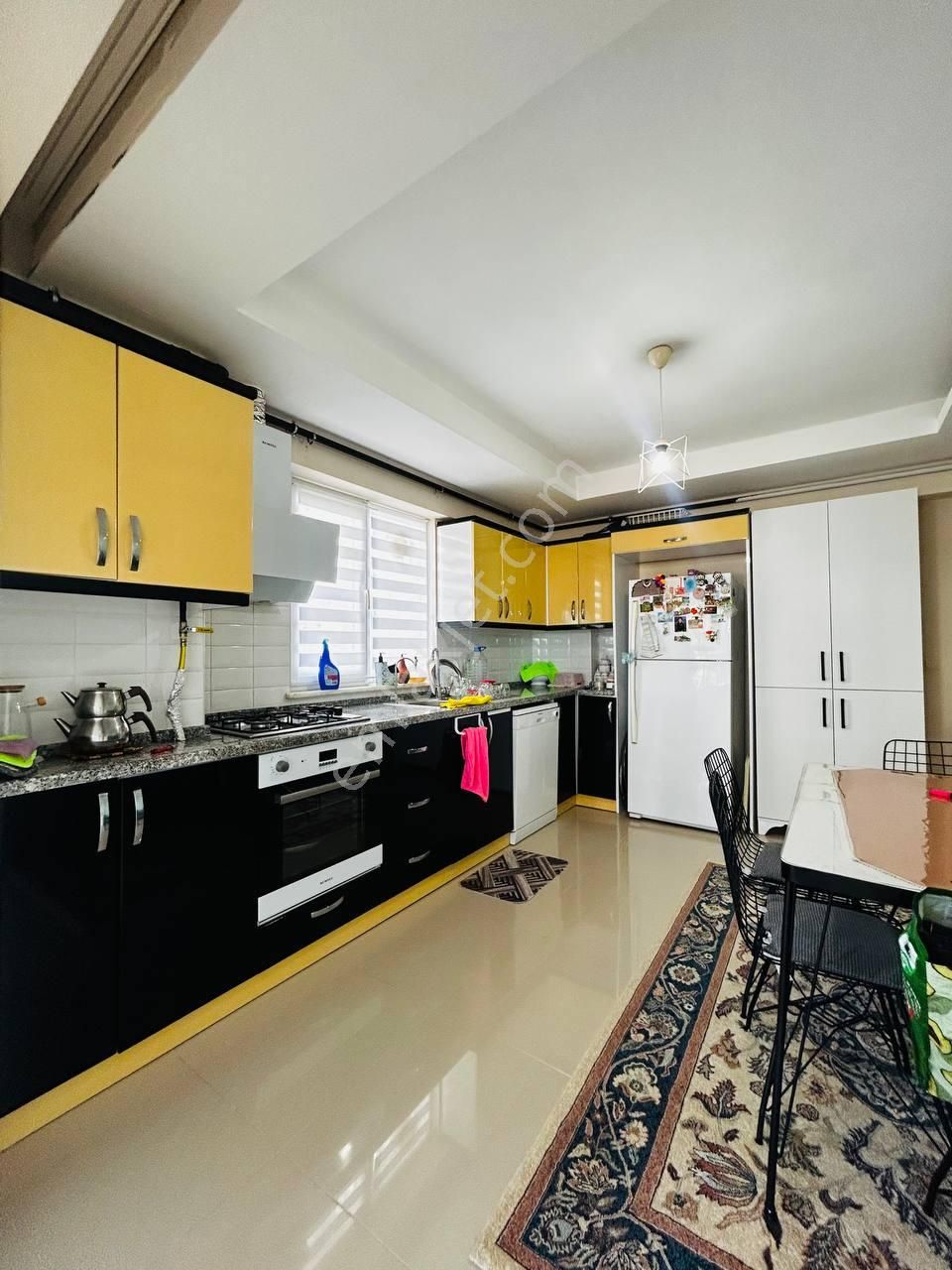 Fiyat Düştü! Atakumda Site İçinde Satılık 3+1 Daire - Görsel 5