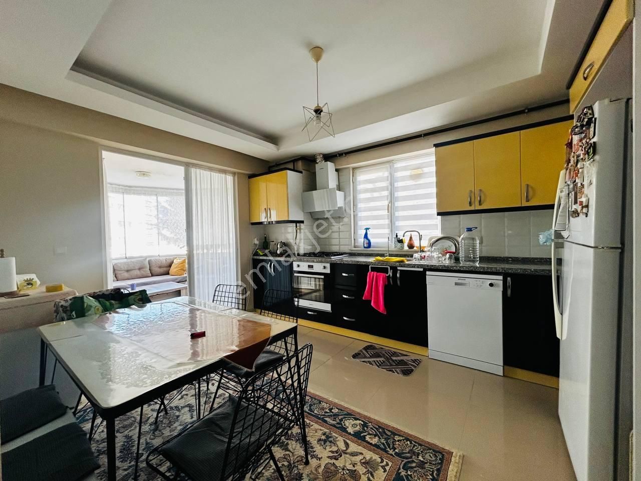 Fiyat Düştü! Atakumda Site İçinde Satılık 3+1 Daire - Görsel 2