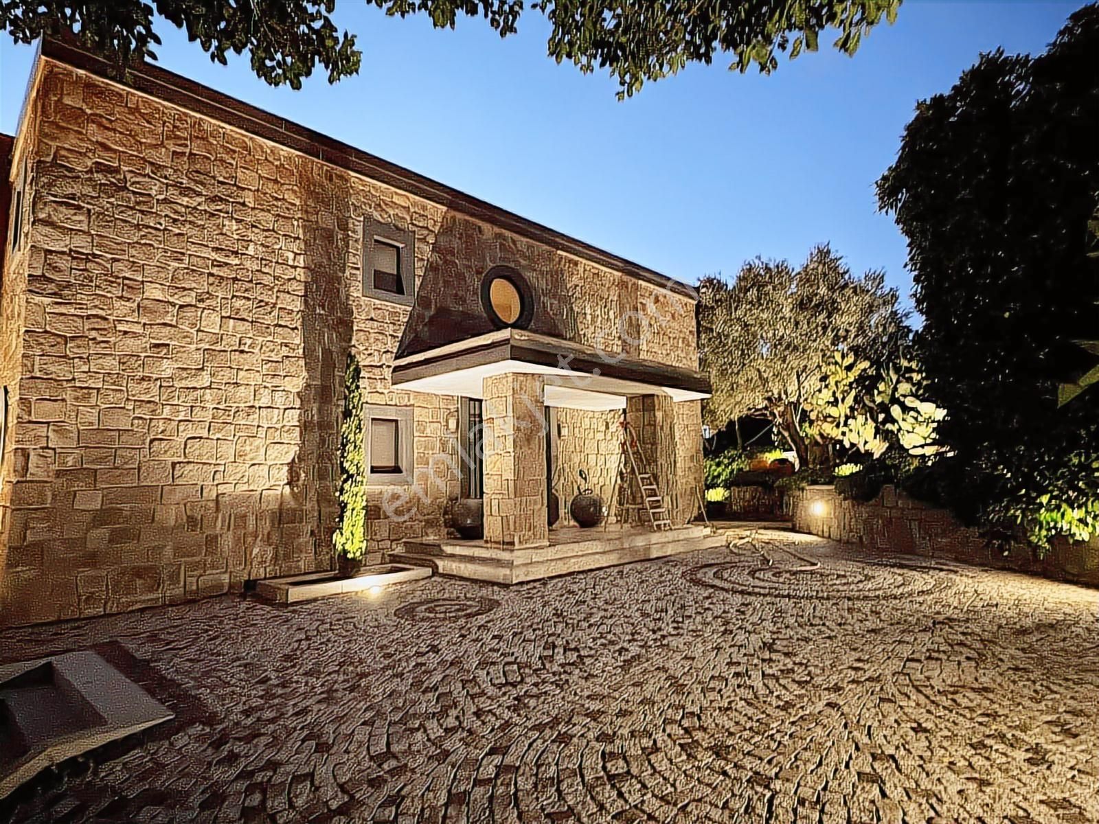 Yalıkavakta Marina Manzaralı Natamam Müstakil Villa | Tekce - Görsel 2